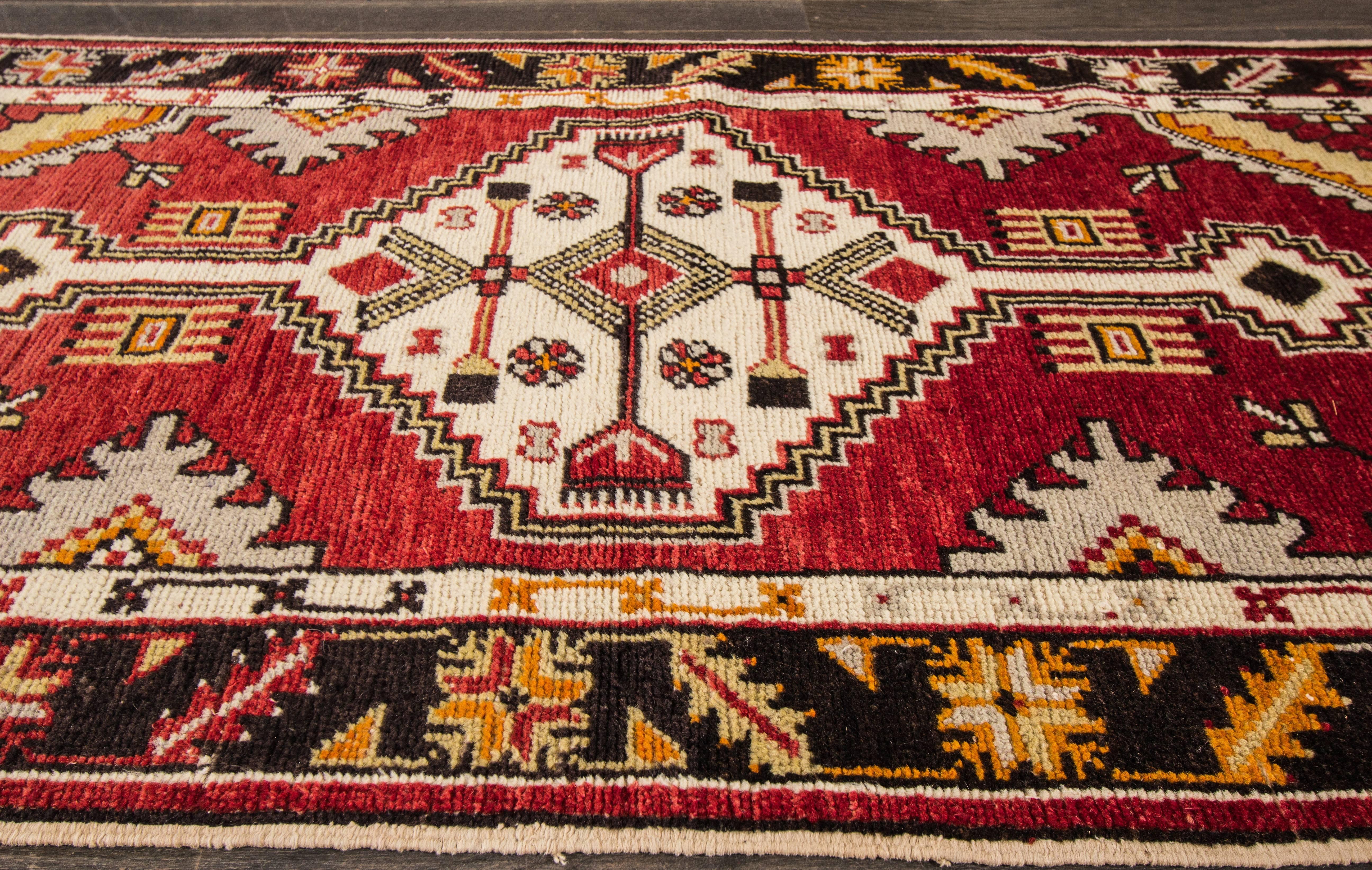Anatolischer Teppich, 2'9 Zoll
