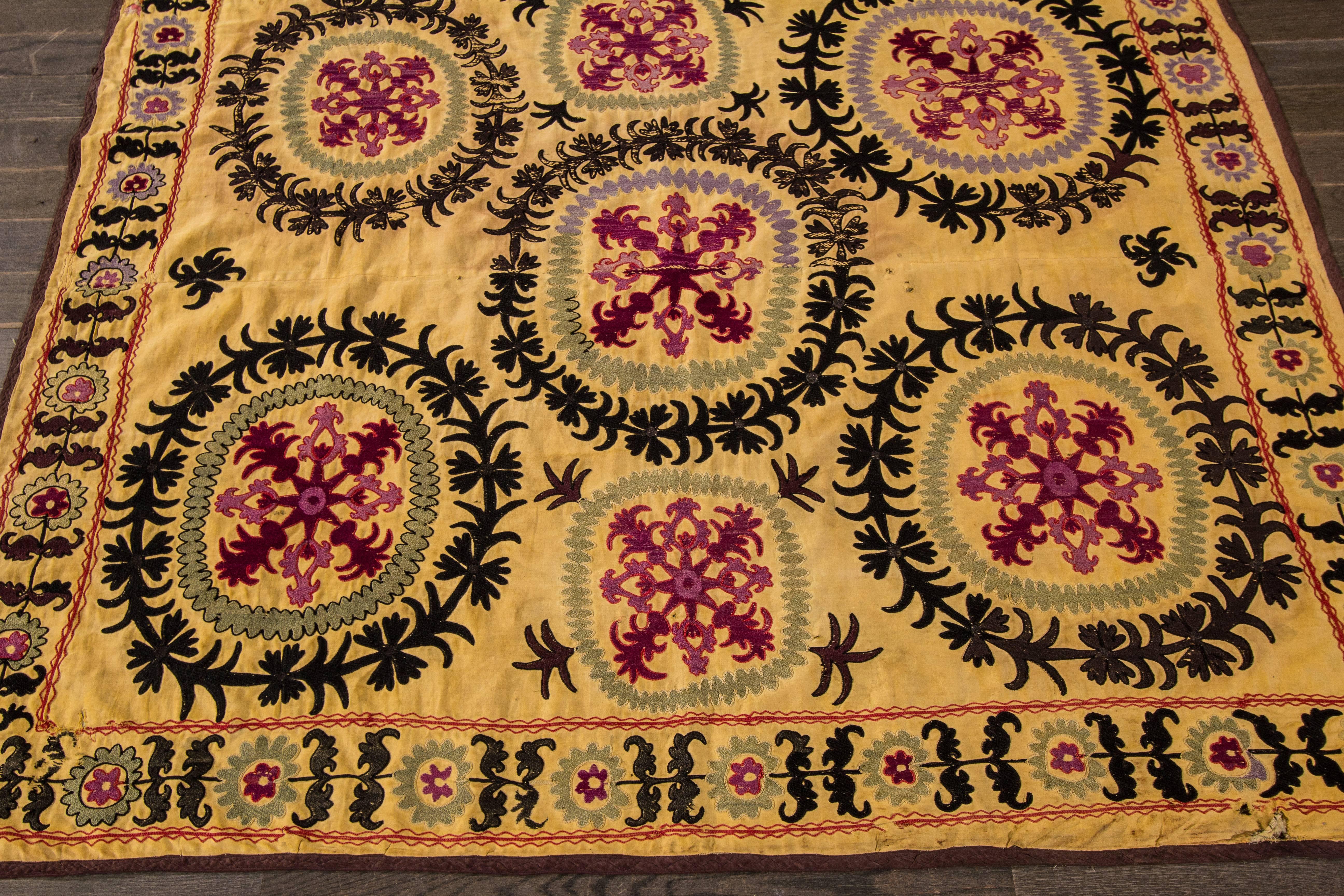 Uzbek 20th Century Jizzak Suzani Textile, Wall Hanging For Sale