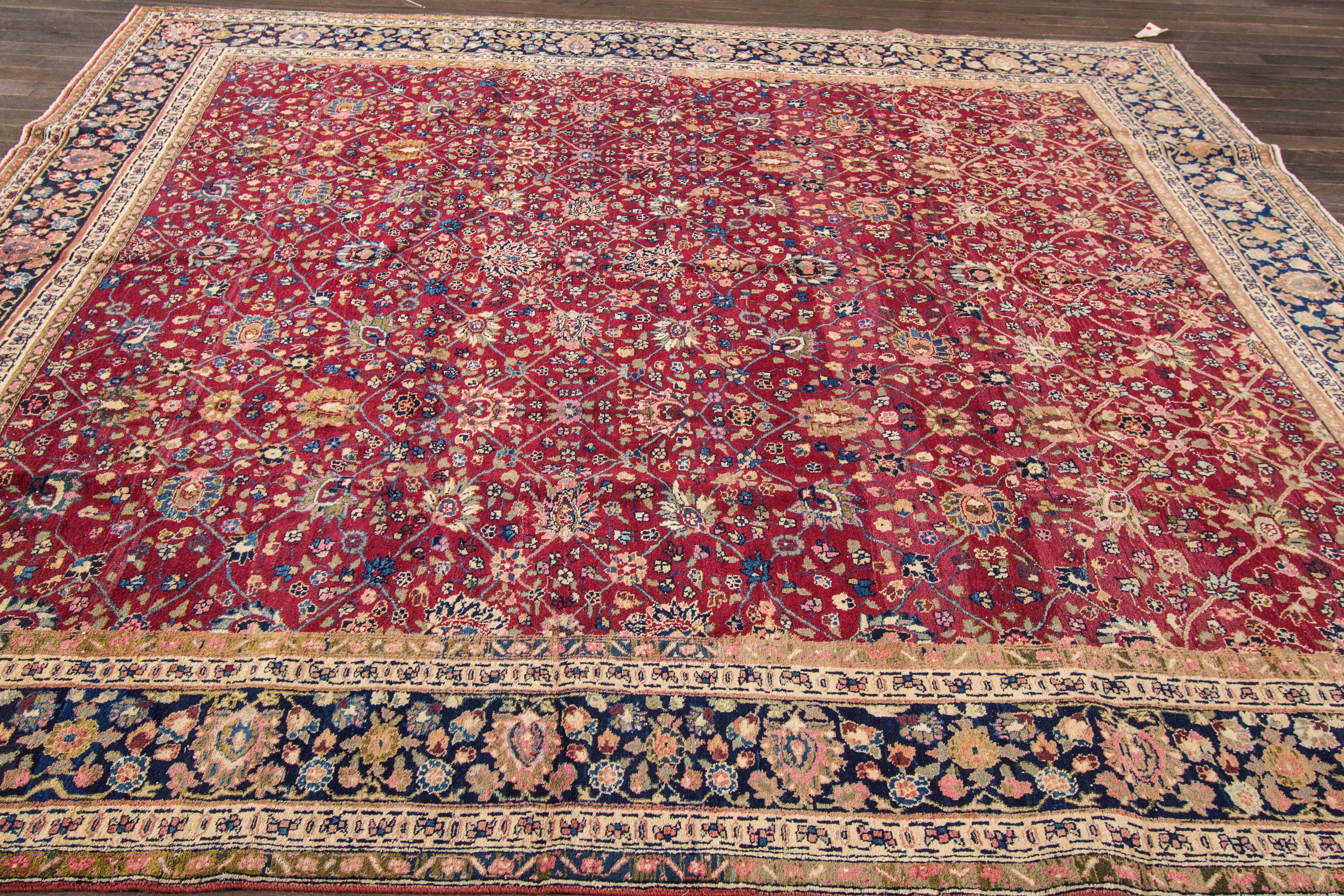 Einfach schöner antiker Täbriz-Teppich (Persisch) im Angebot