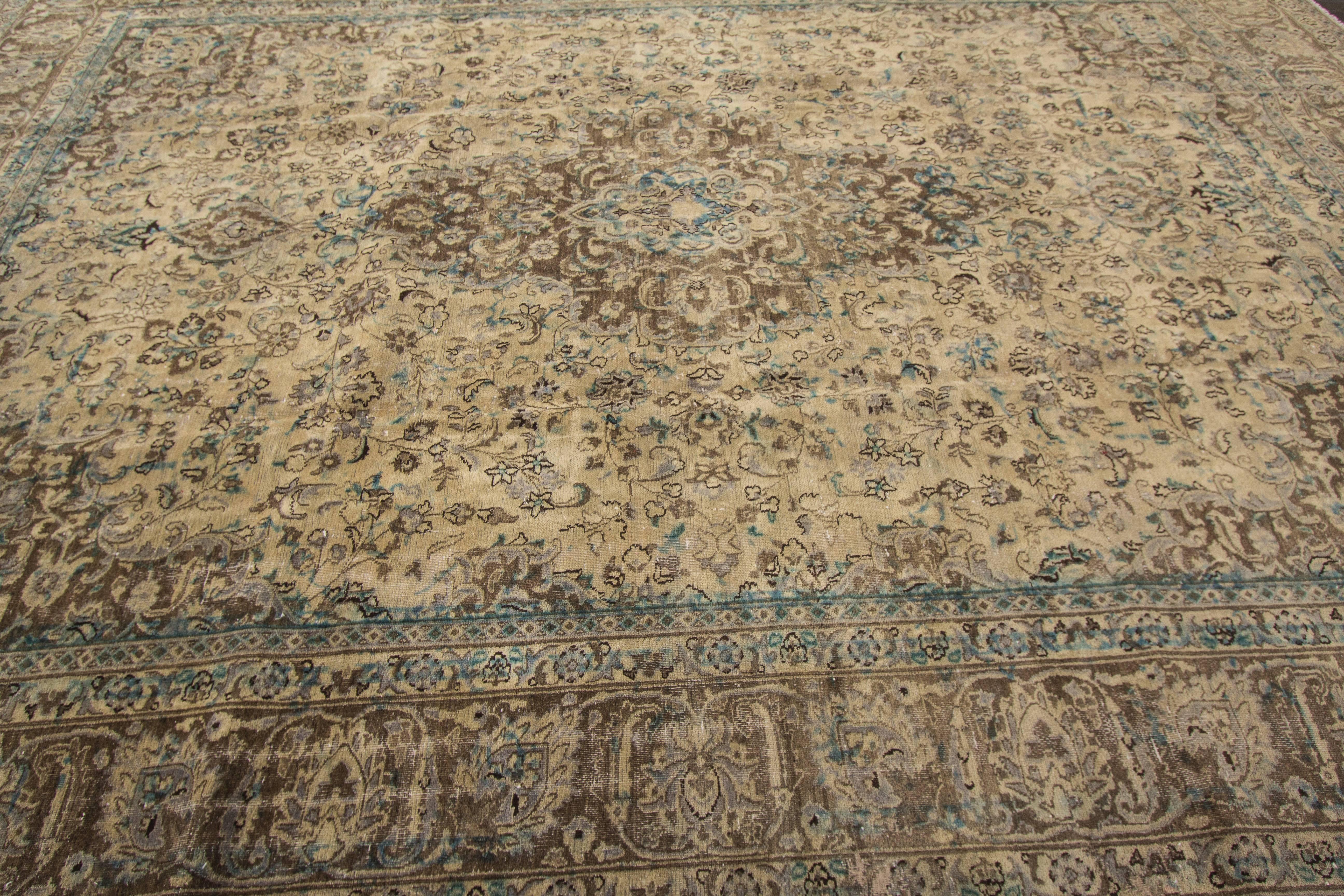 Mid-20th Century Captivating Superb Persian Tabriz Rug For Sale