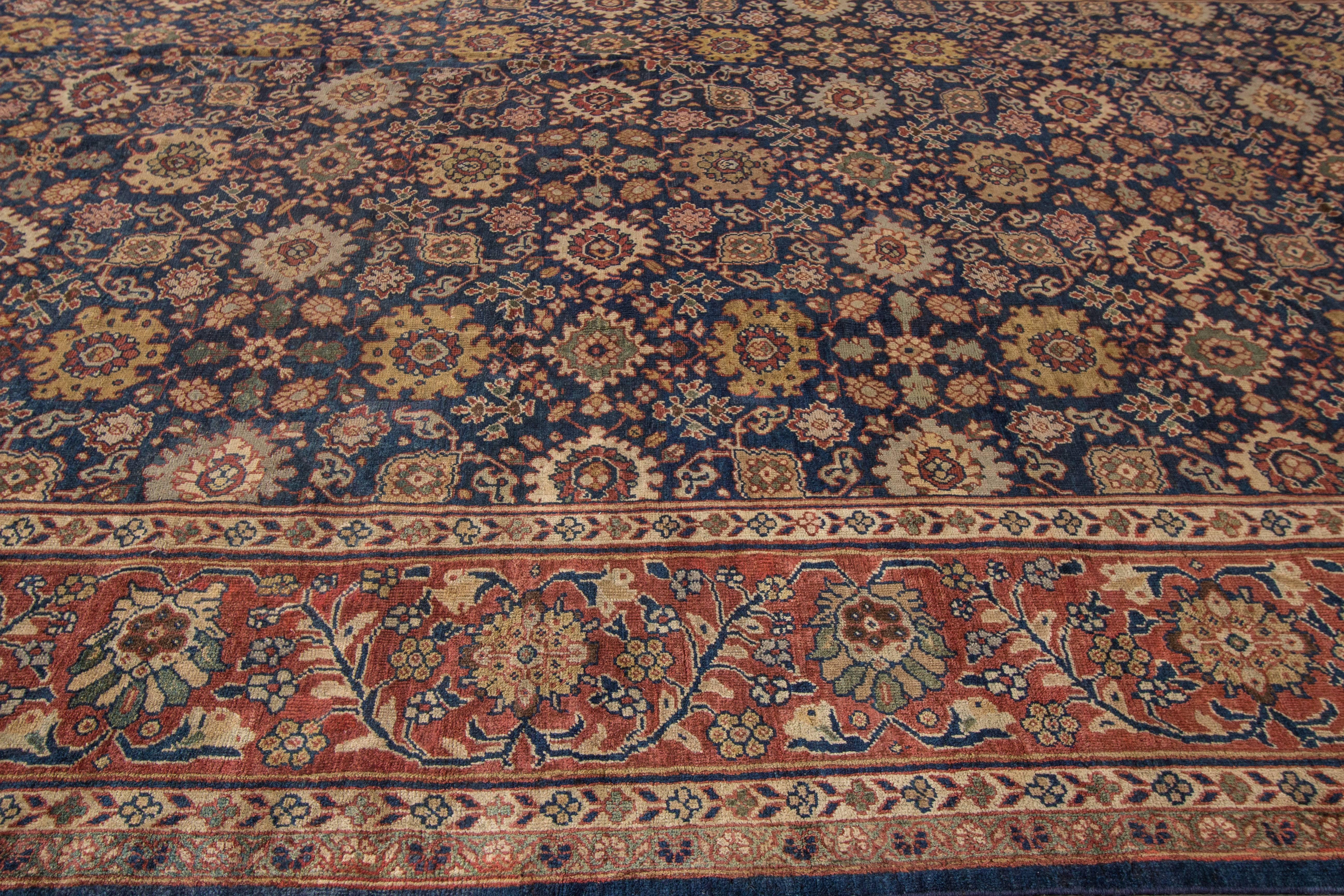 Early 20th Century Simply Beautiful Antique Sultanabad Rug For Sale