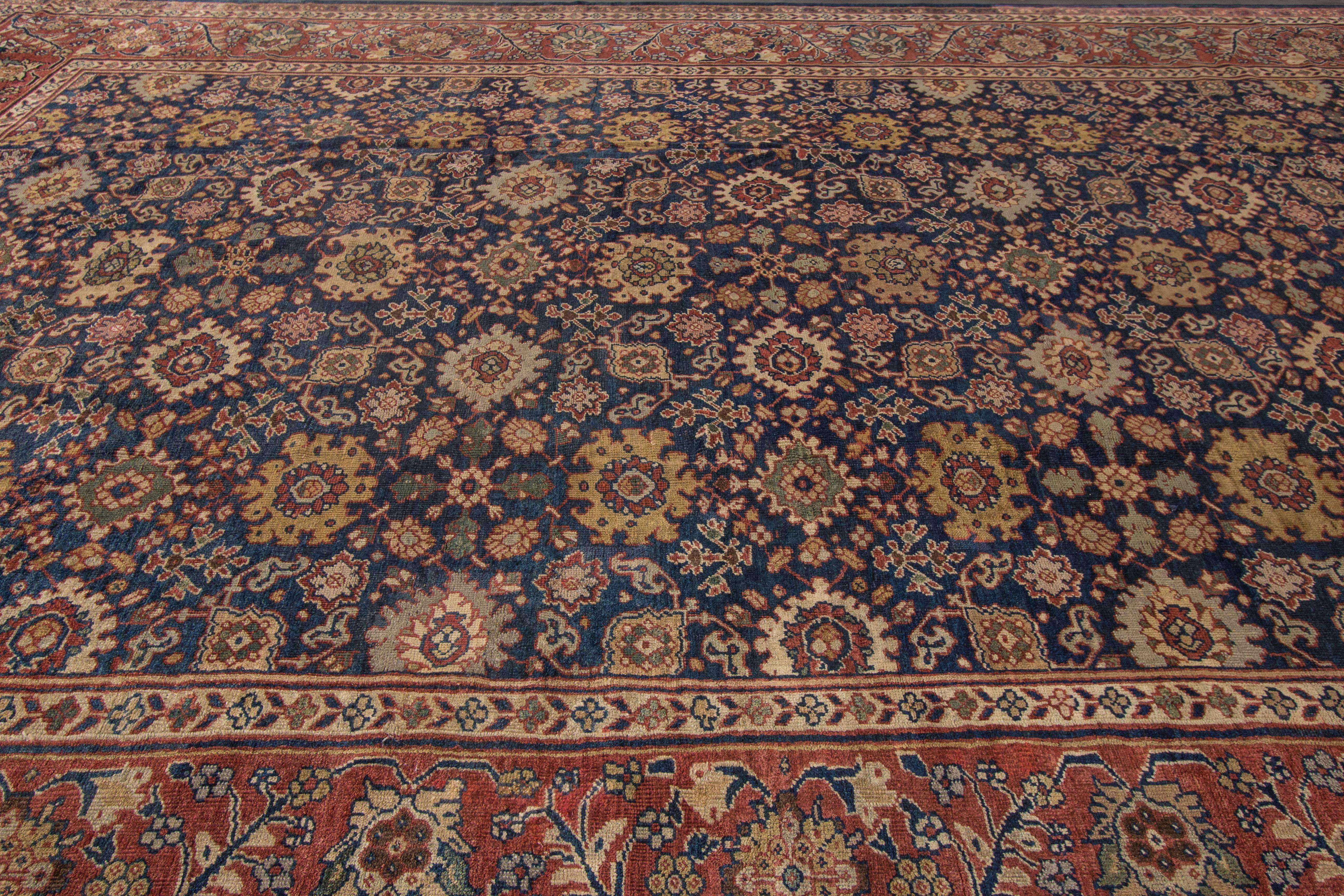 Wool Simply Beautiful Antique Sultanabad Rug For Sale