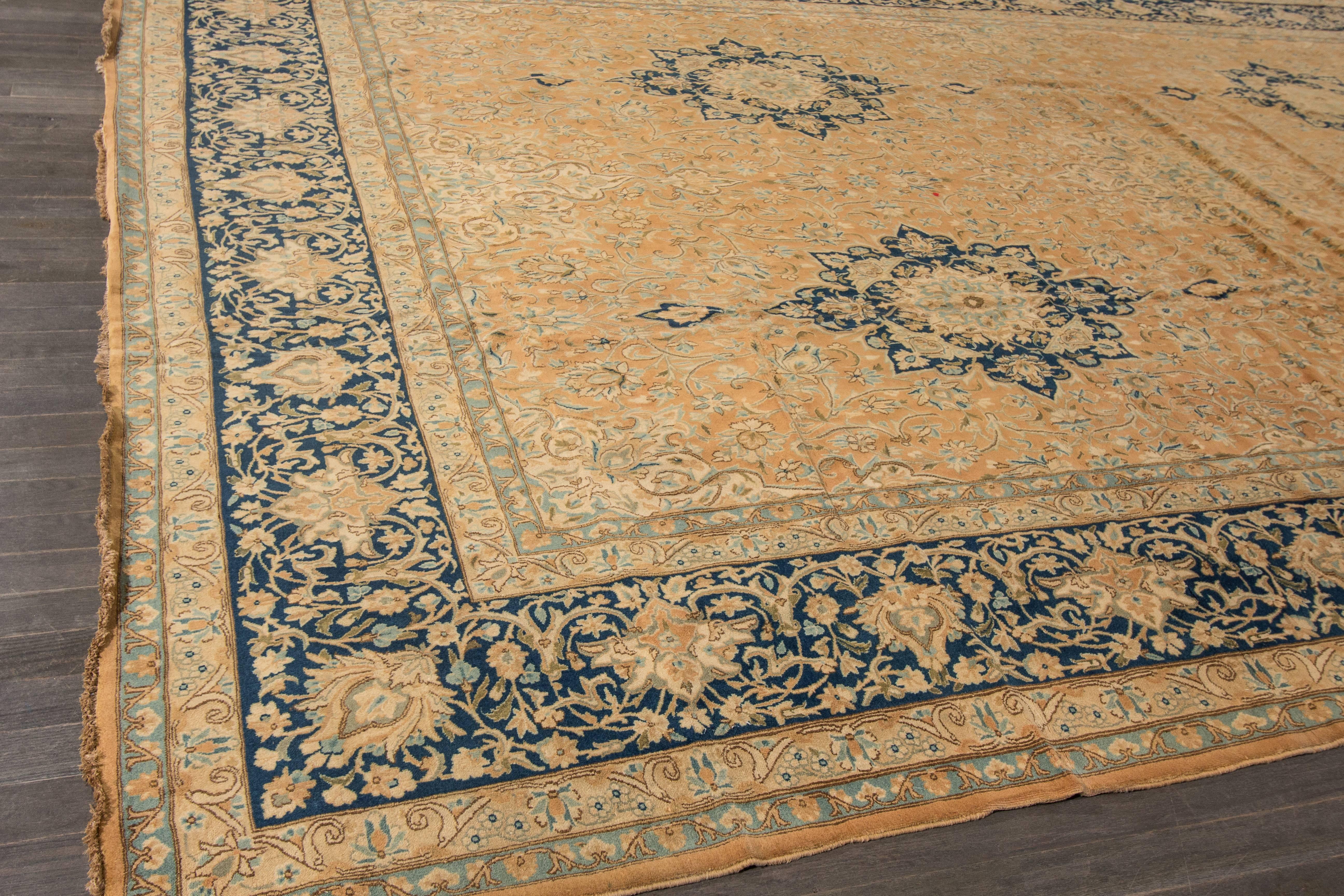 Simply Beautiful Antique Kerman Rug In Excellent Condition In Norwalk, CT