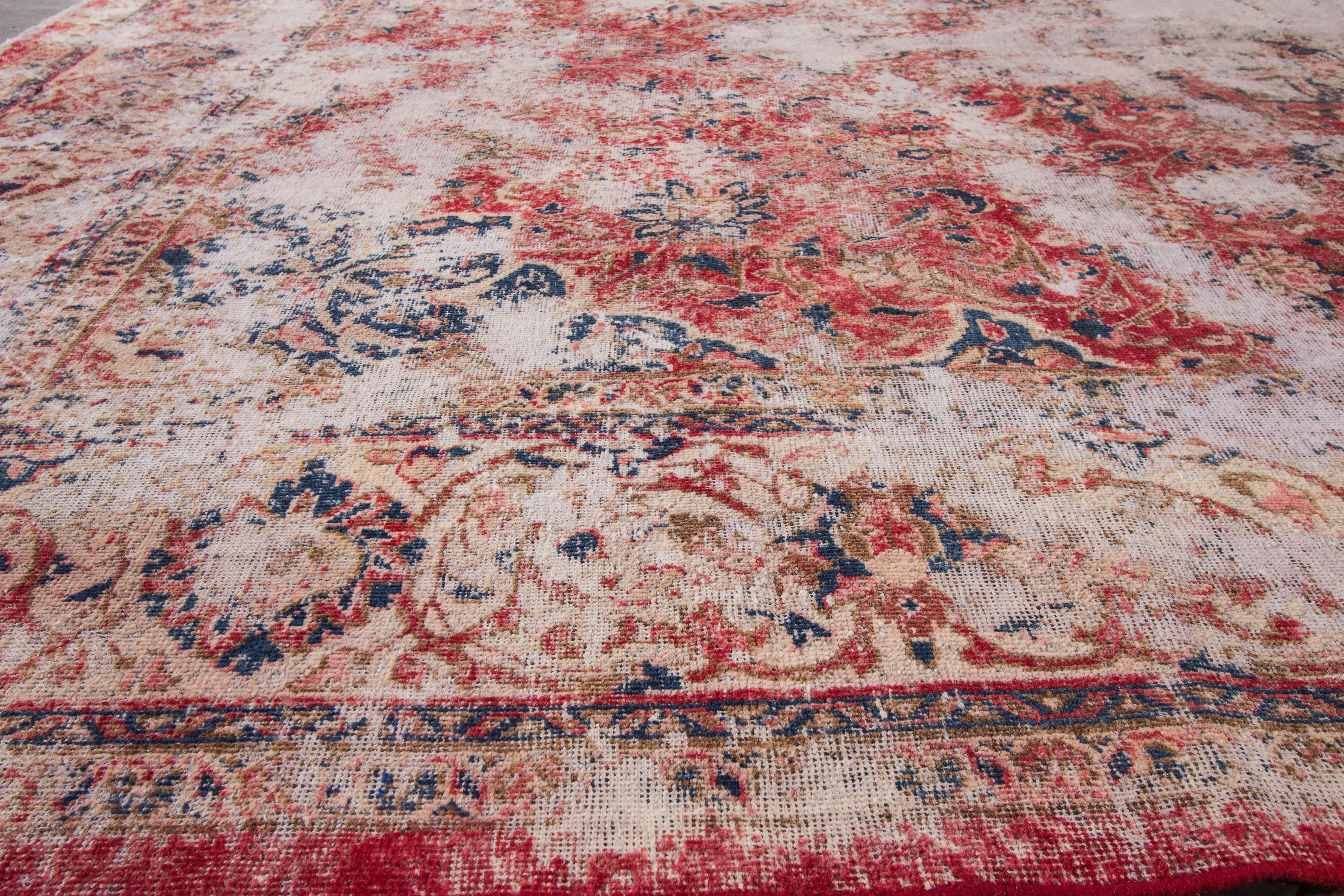 Lovely Nice Vintage Distressed Overdyed Rug In Distressed Condition For Sale In Norwalk, CT
