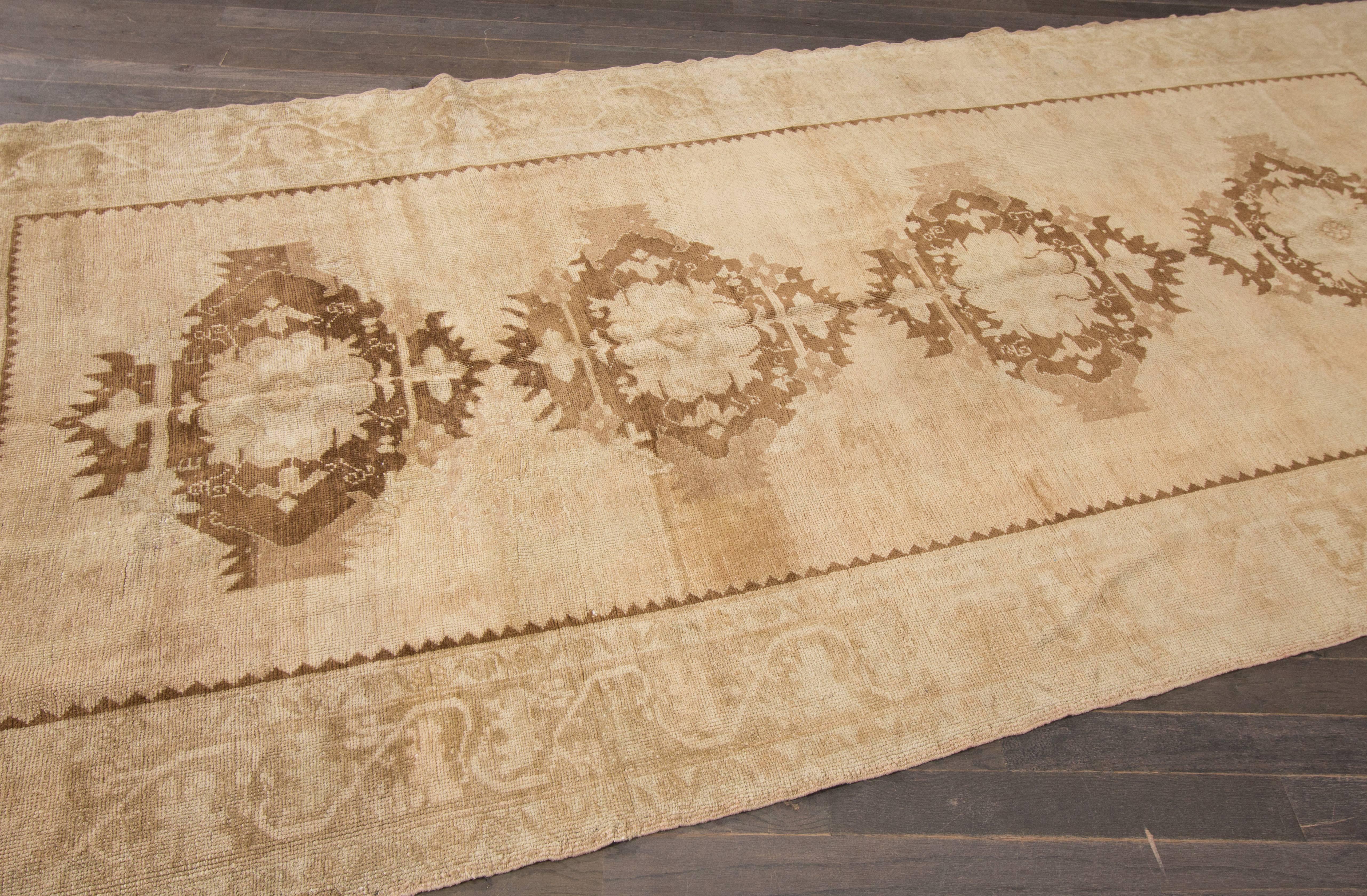 Antiker Khotan-Teppich (Handgeknüpft) im Angebot