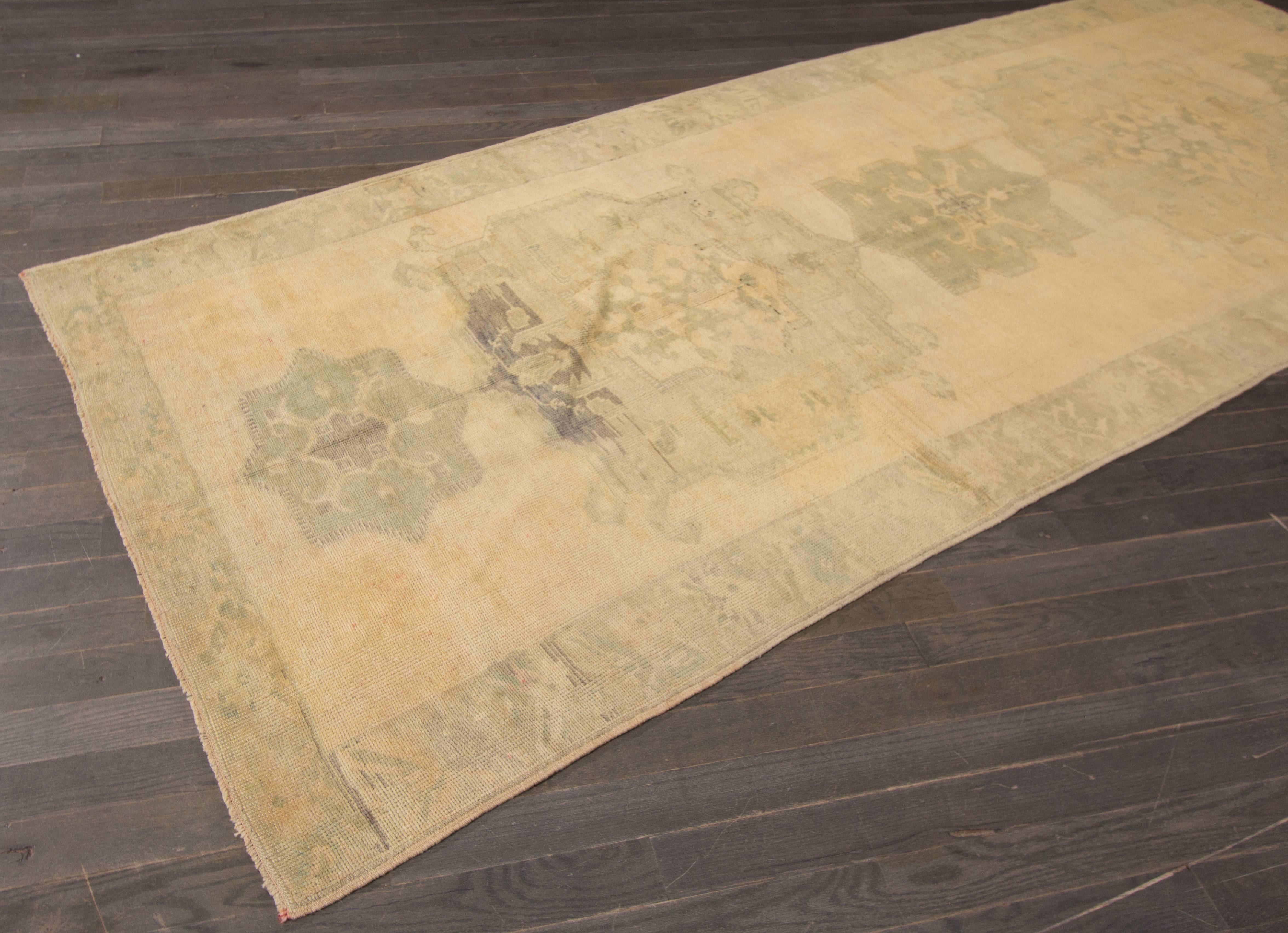 This beautiful antique Khotan hand-knotted design rug will make your floor look splendid. This collection is made in wool. It's measures are: 4'.9 x 11'.11
This antique Khotan rug was made in Turkestan.