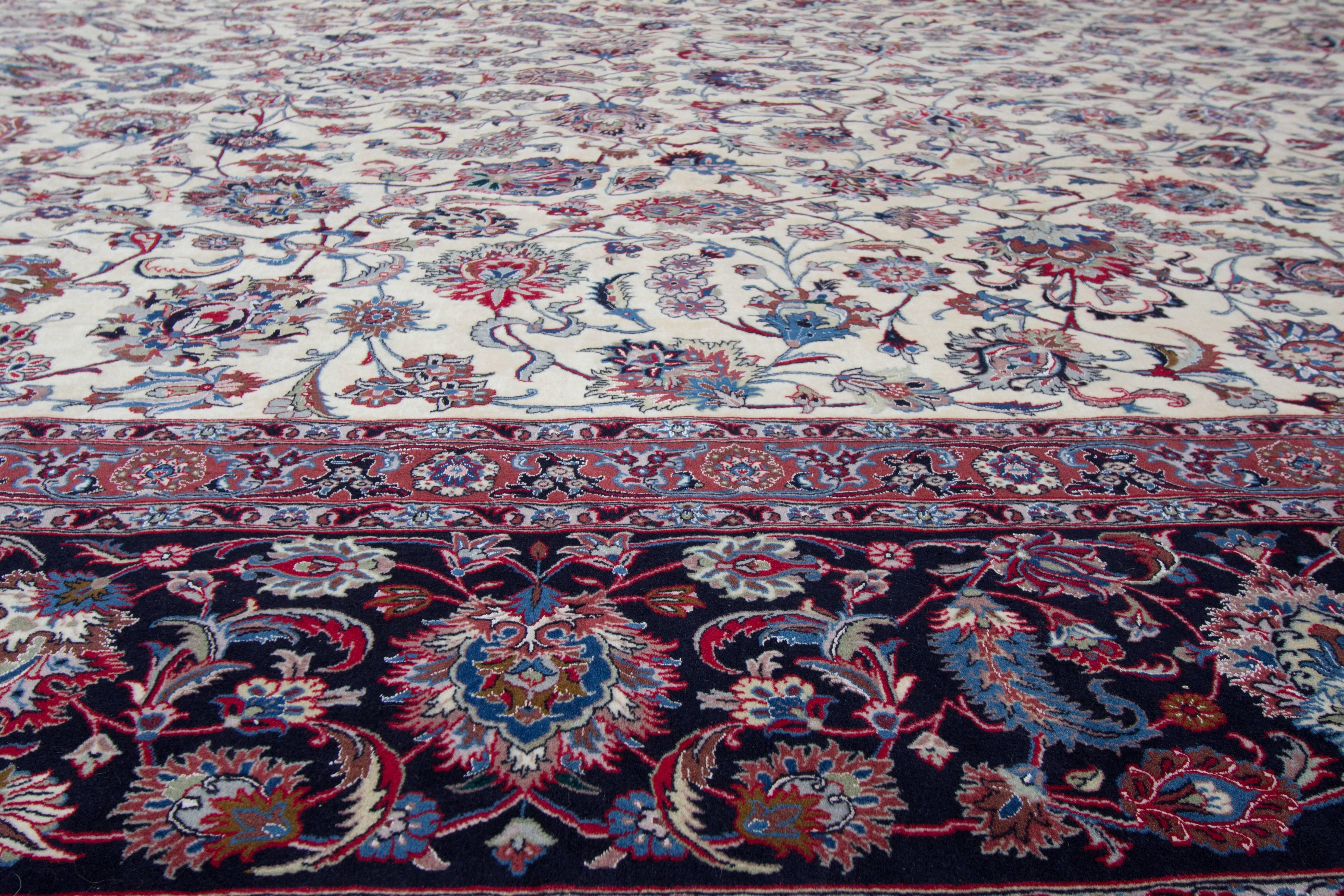 Hand-Knotted 21st Century Persian Mashad Rug For Sale