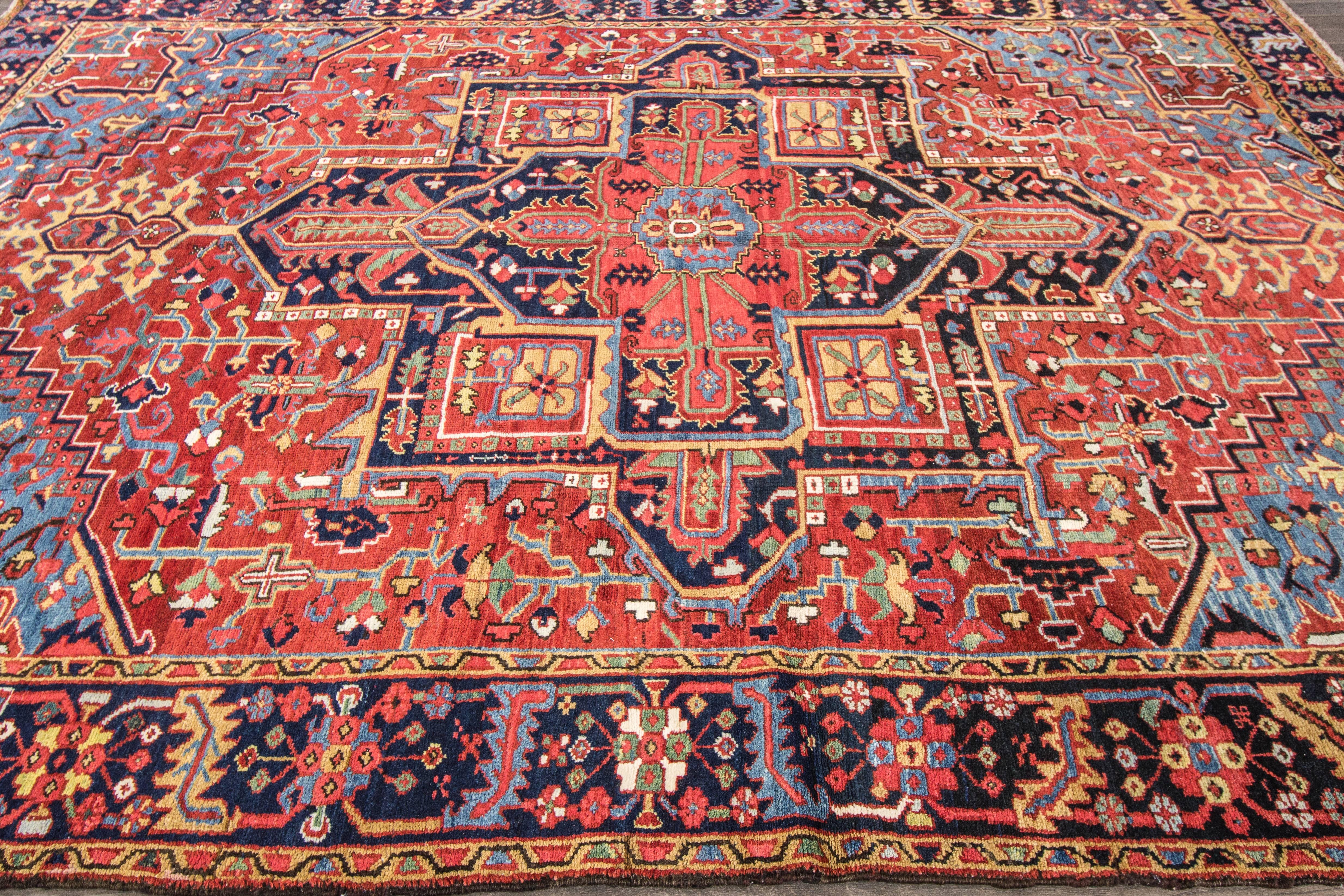 Early 20th Century Red, Blue Persian Heriz Carpet 3