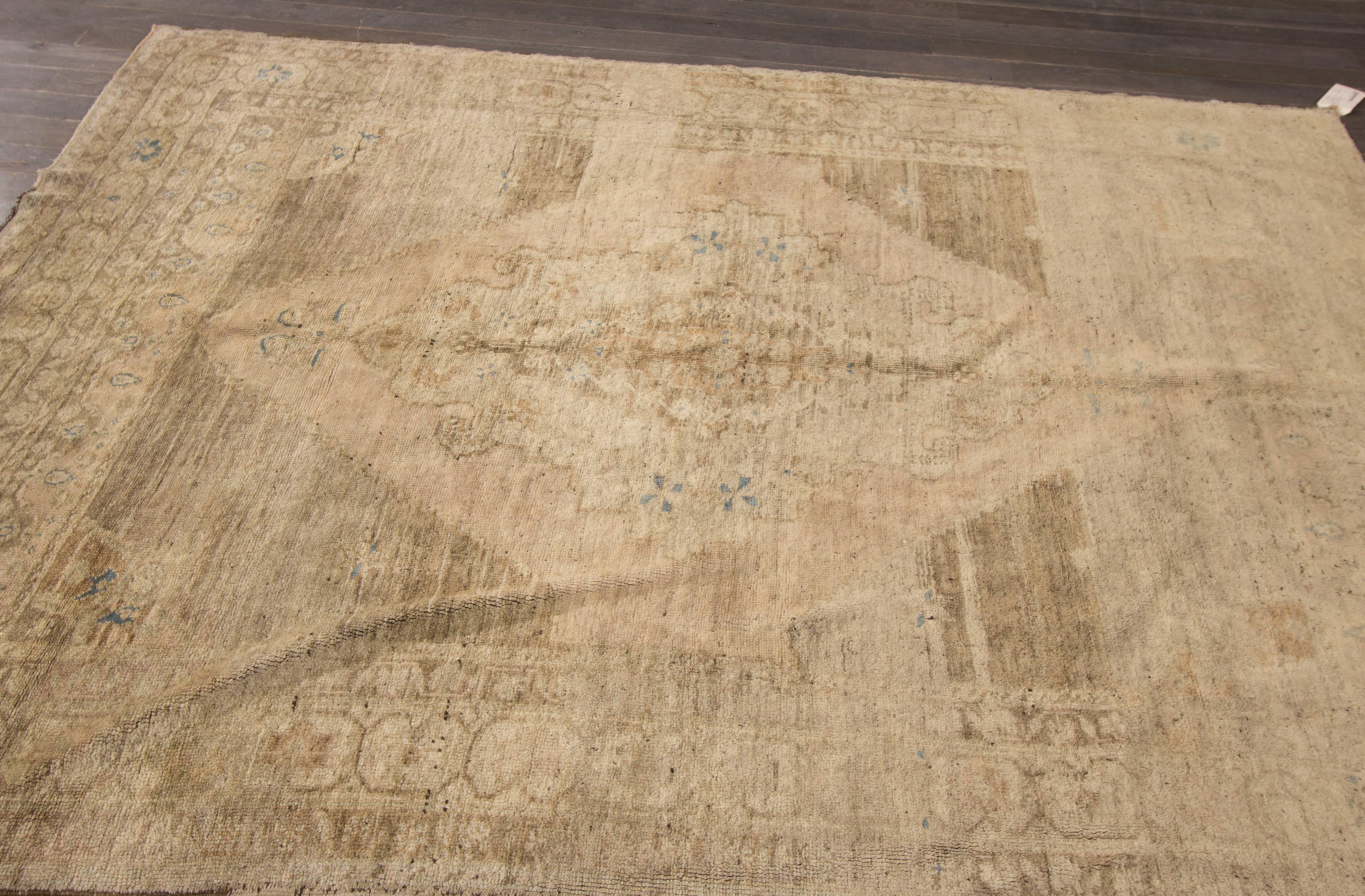 20th Century Turkish Khotan Carpet In Good Condition In Norwalk, CT