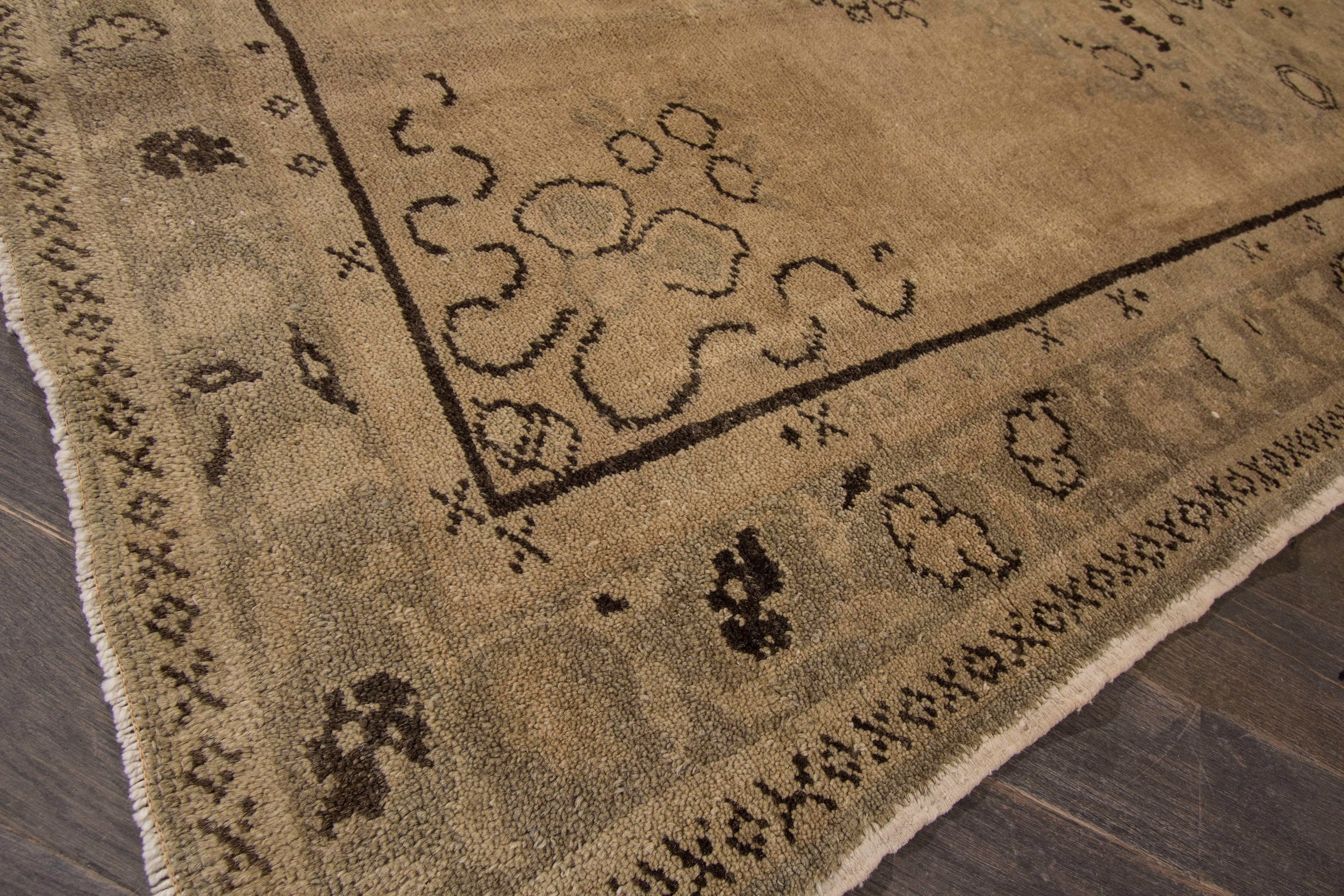 Türkischer Khotan-Teppich aus den 1940er Jahren (Wolle) im Angebot