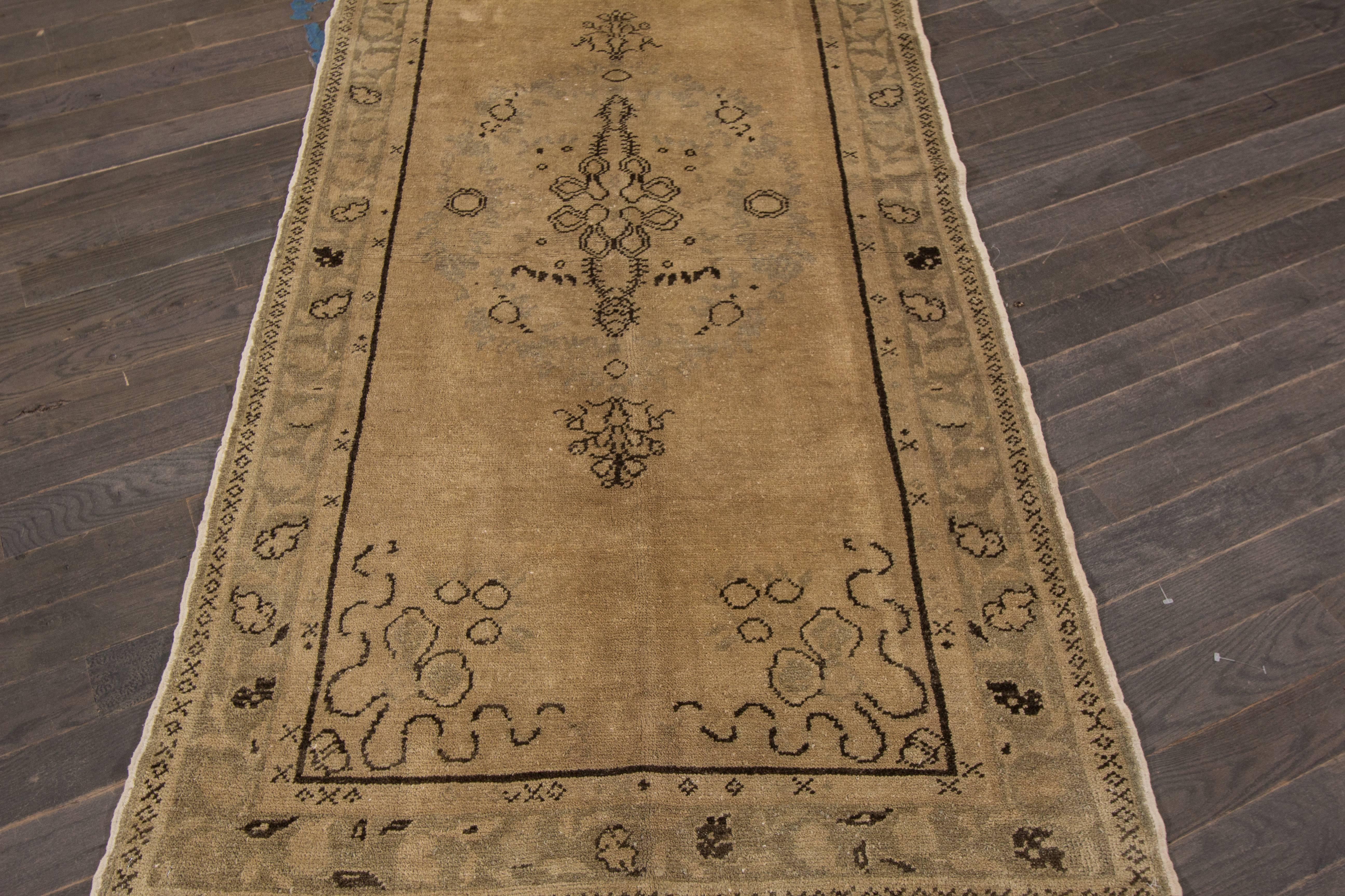 1940's Turkish Khotan Carpet For Sale 2
