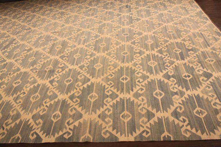 Great Looking Kilim Rug For Sale at 1stdibs