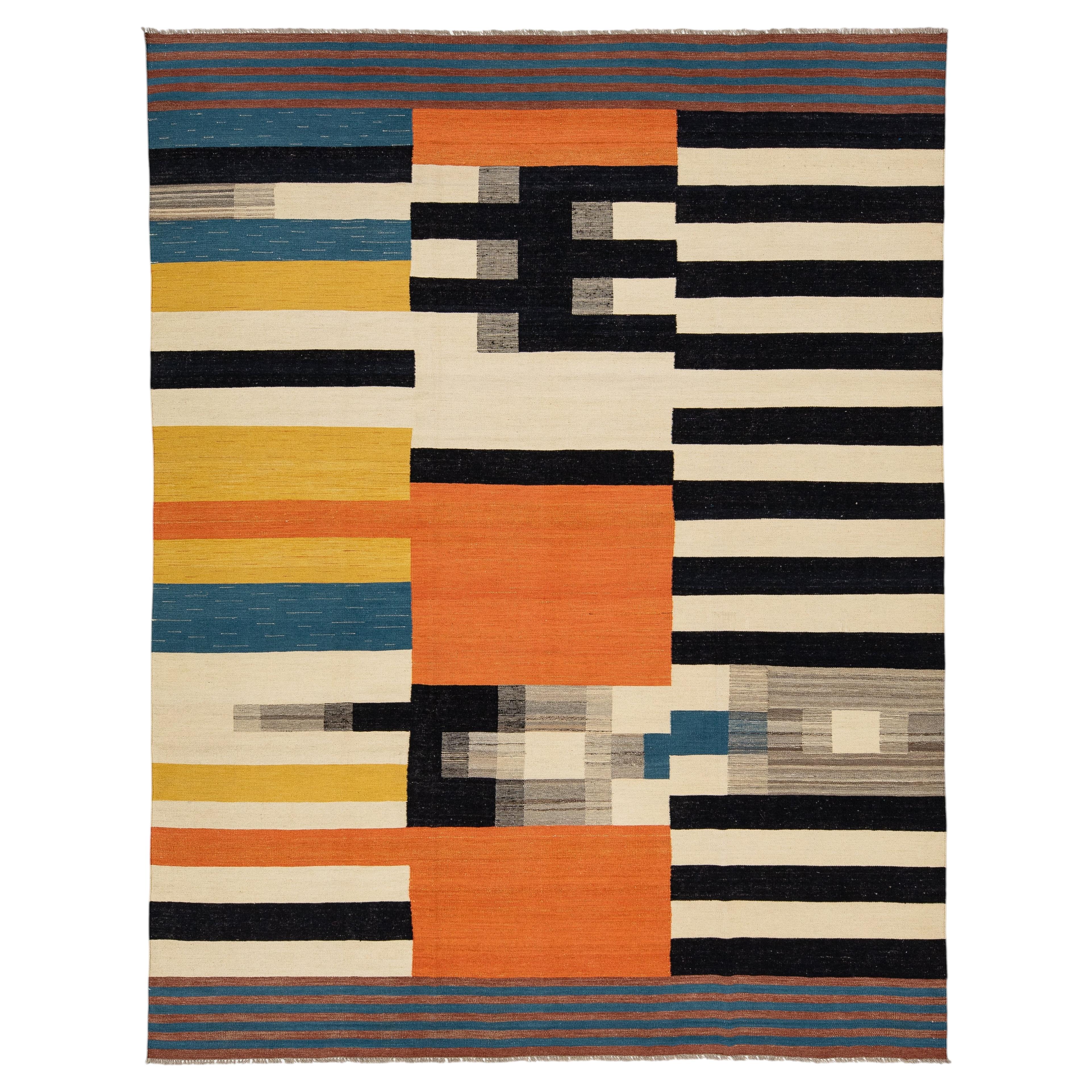 Contemporary Geometric Wool Kilim Rug – Mid-Century Modern Abstract Flat-Weave For Sale