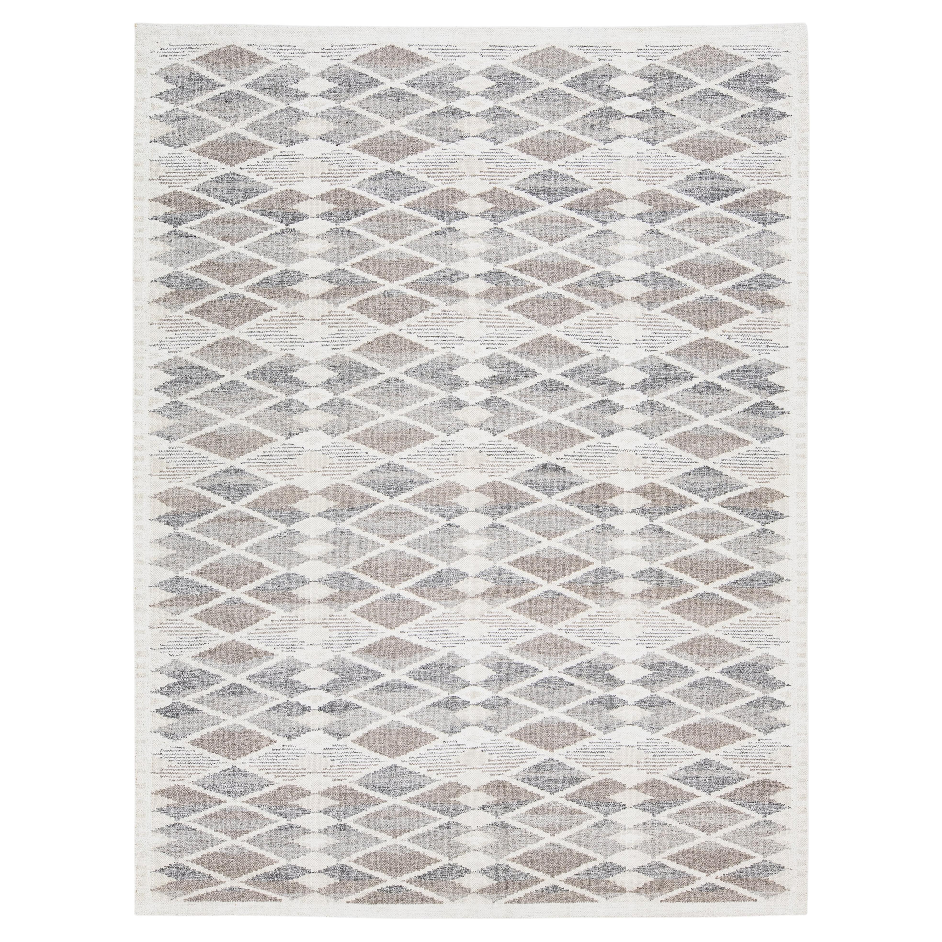 Modern Swedish Flat-Weave Wool Rug with Geometric Diamond Motif in Soft Neutrals