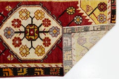 Antiker anatolisch-türkischer Wollteppich mit zentralem Blumen-Rauten-Medaillon, 3 x 5