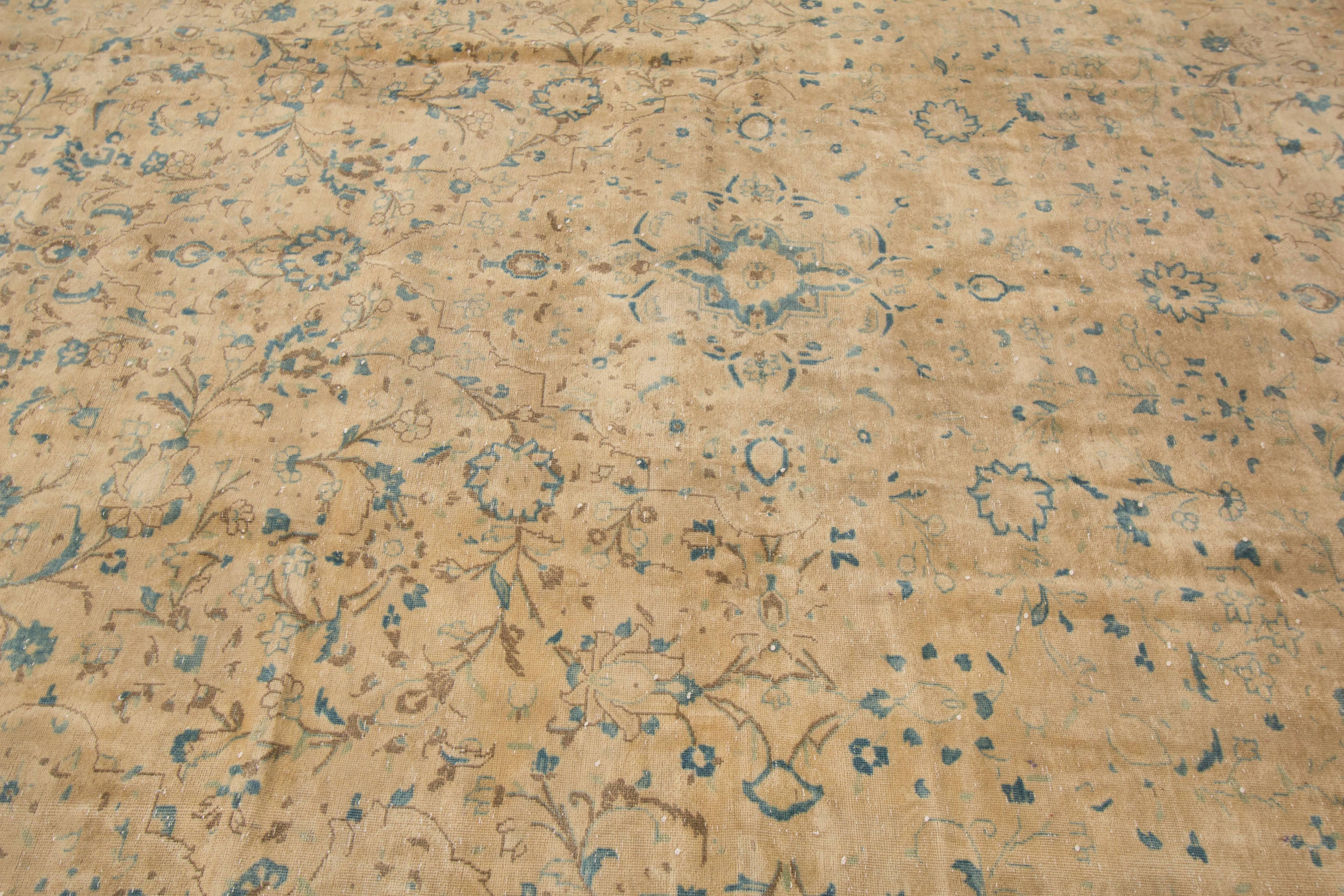 Wunderschöner persischer Täbriz-Teppich im Vintage-Stil (Persisch) im Angebot
