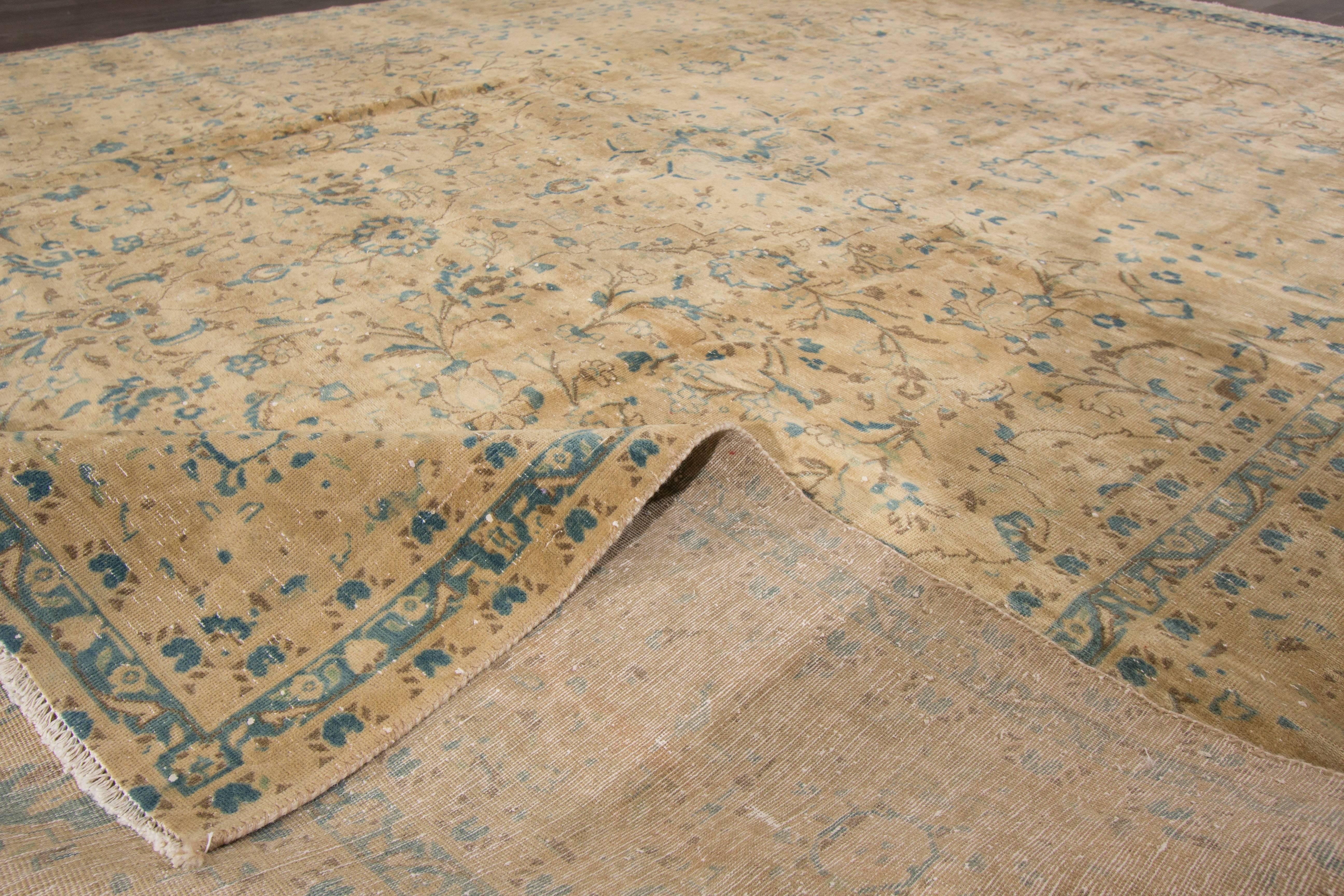 Wunderschöner persischer Täbriz-Teppich im Vintage-Stil (Frühes 20. Jahrhundert) im Angebot