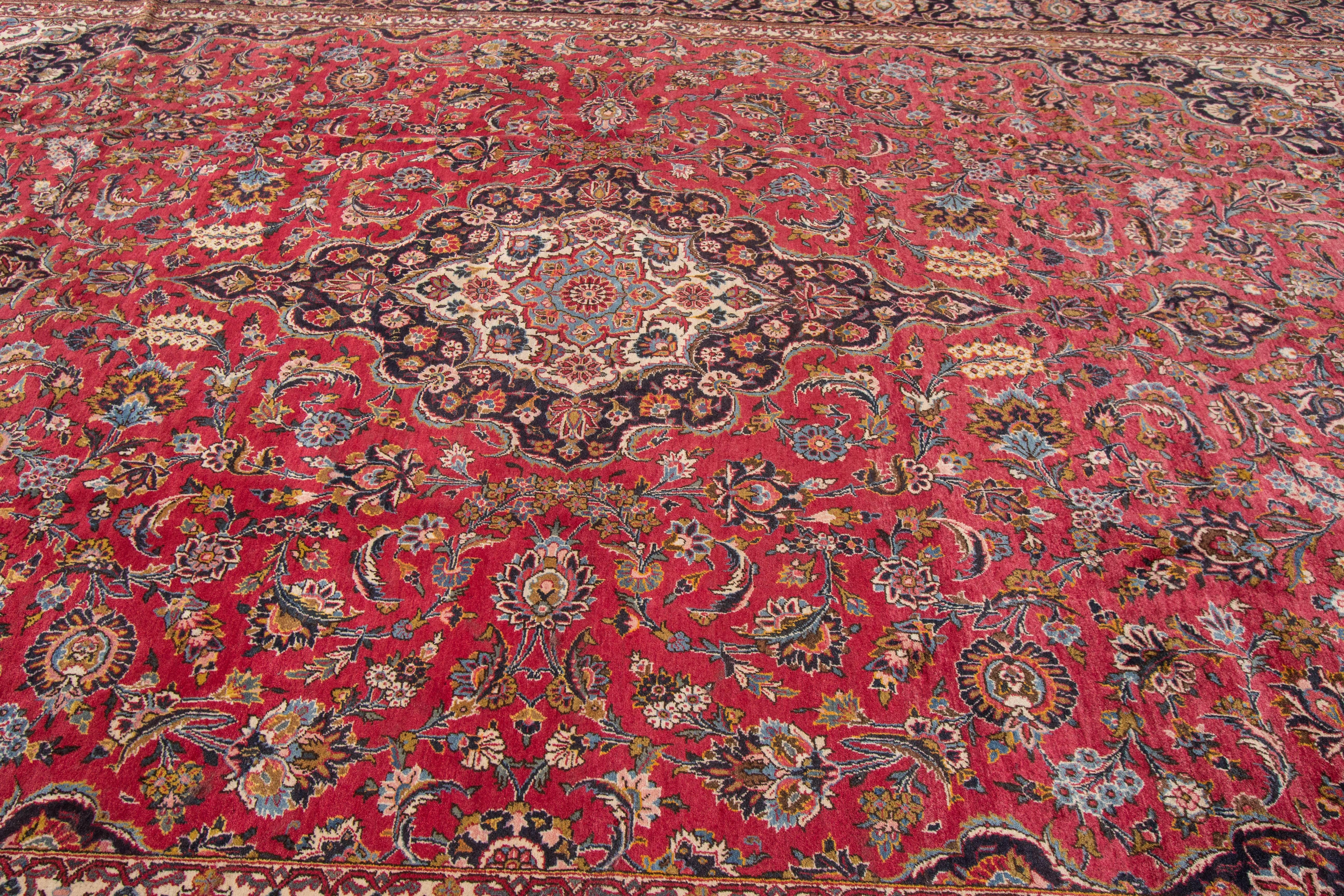 Hand-Knotted Beautifully Designed Vintage Kashan Rug For Sale