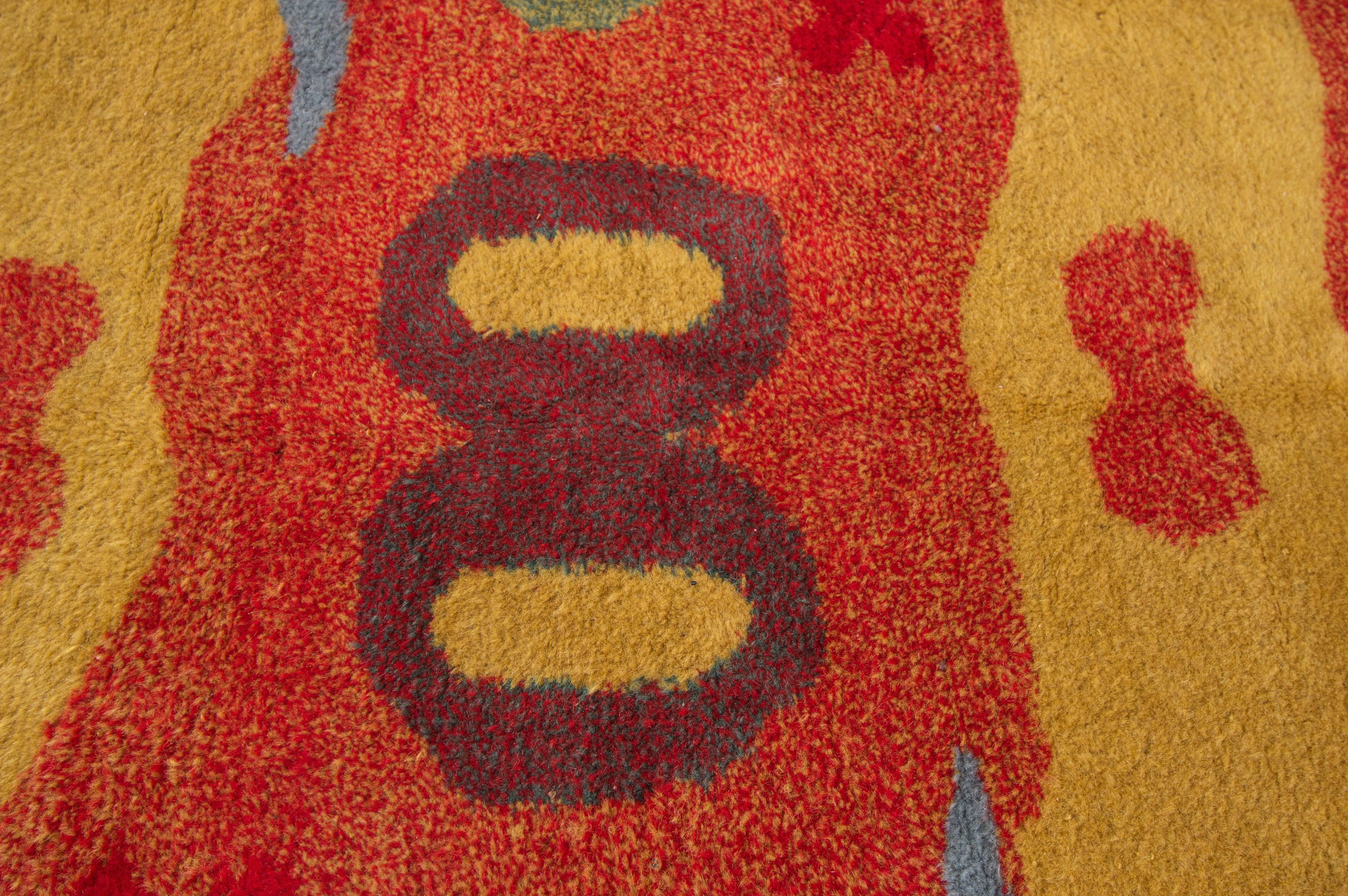 Mid-20th Century Beautifully Designed Turkish Rug For Sale