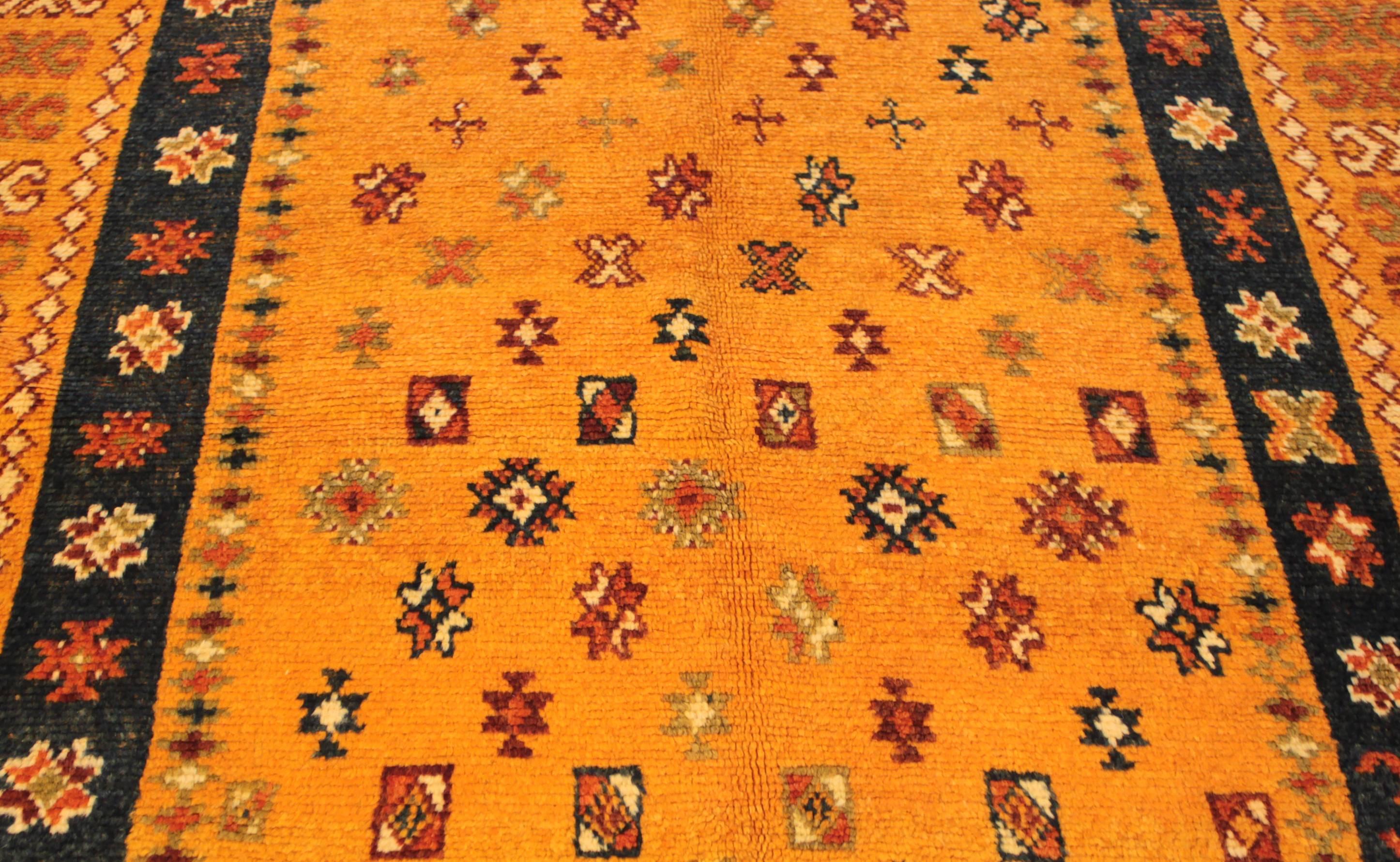 Mid 20th Century Vintage Moroccan Wool Rug In Excellent Condition For Sale In Norwalk, CT