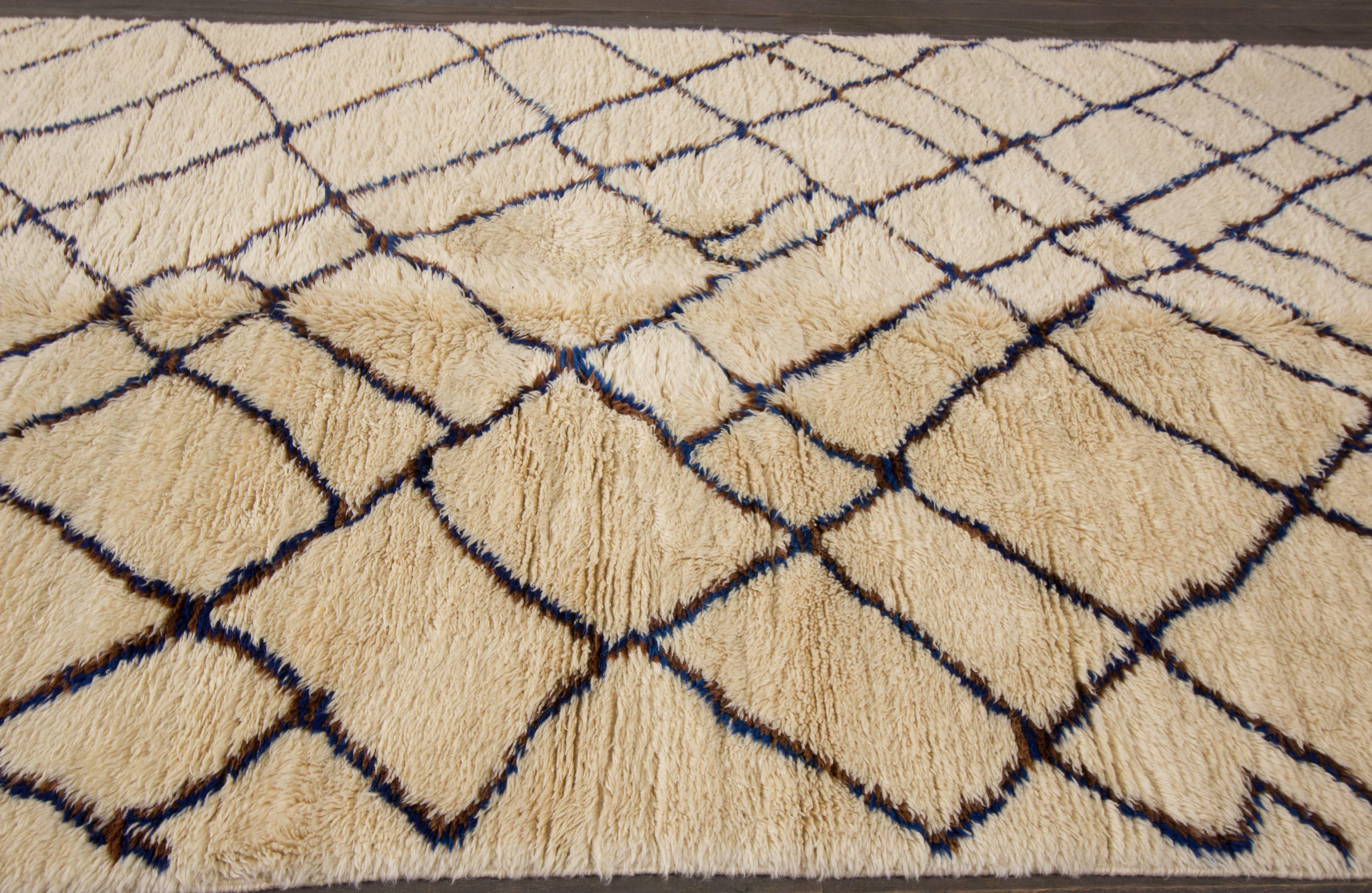 Wool 21st Century Modern Moroccan Rug  For Sale