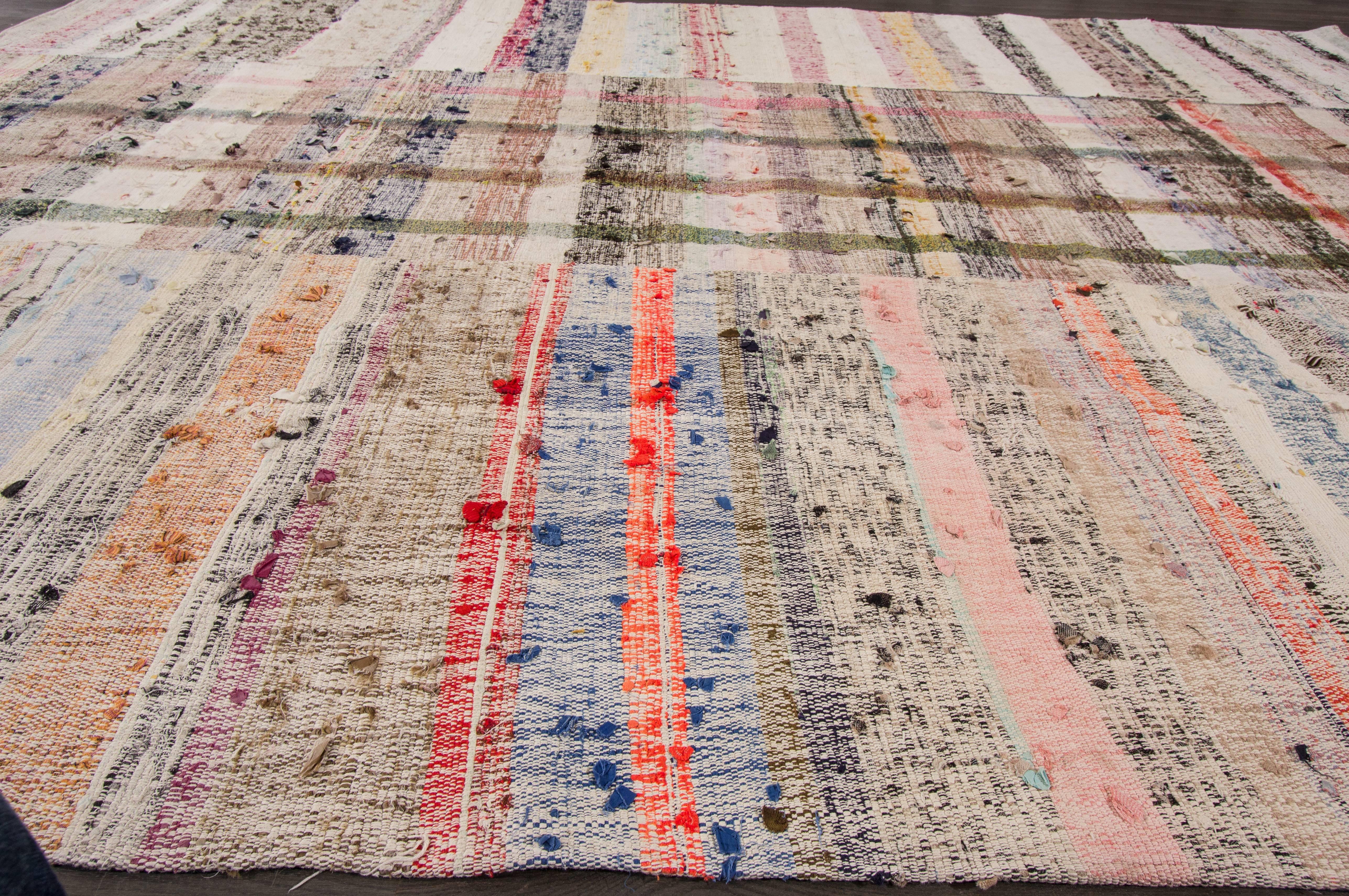 Gorgeously Contrasted Vintage Kilim Rug In Excellent Condition In Norwalk, CT