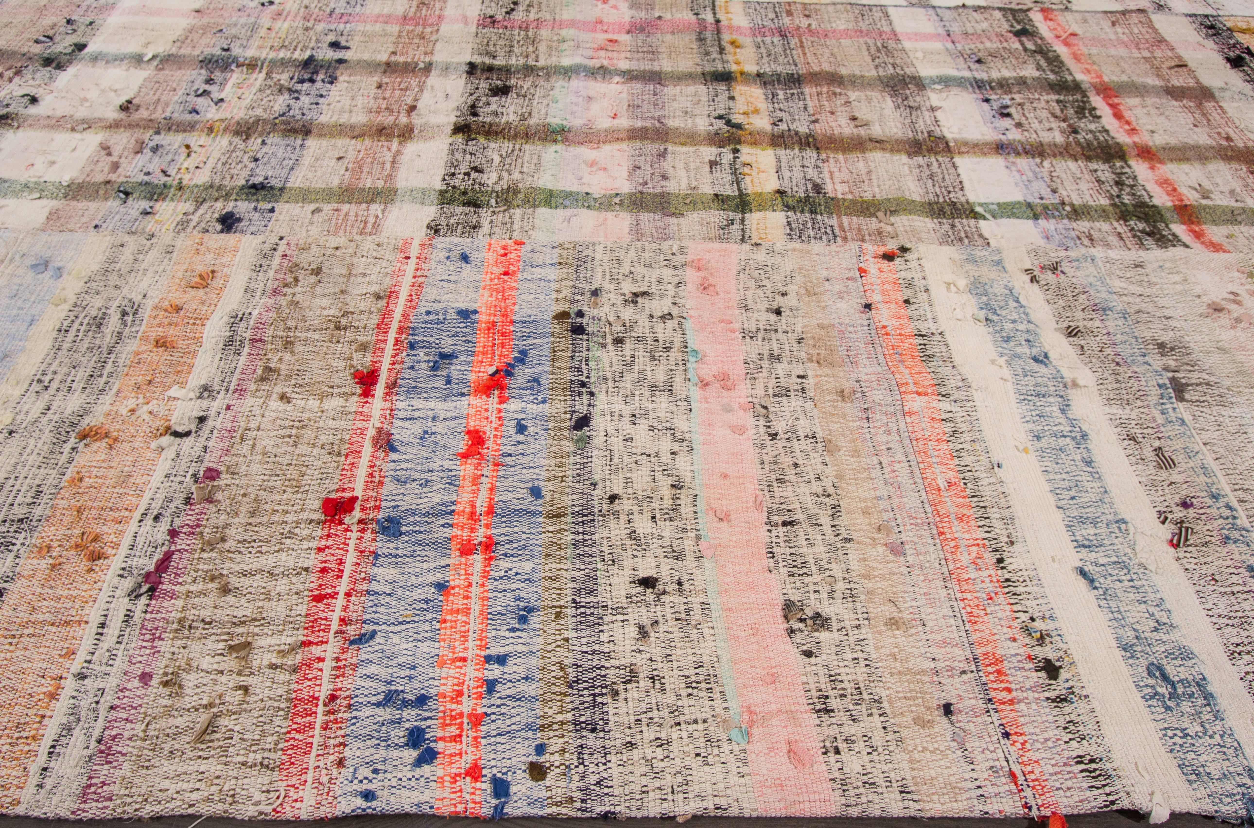 Late 20th Century Gorgeously Contrasted Vintage Kilim Rug