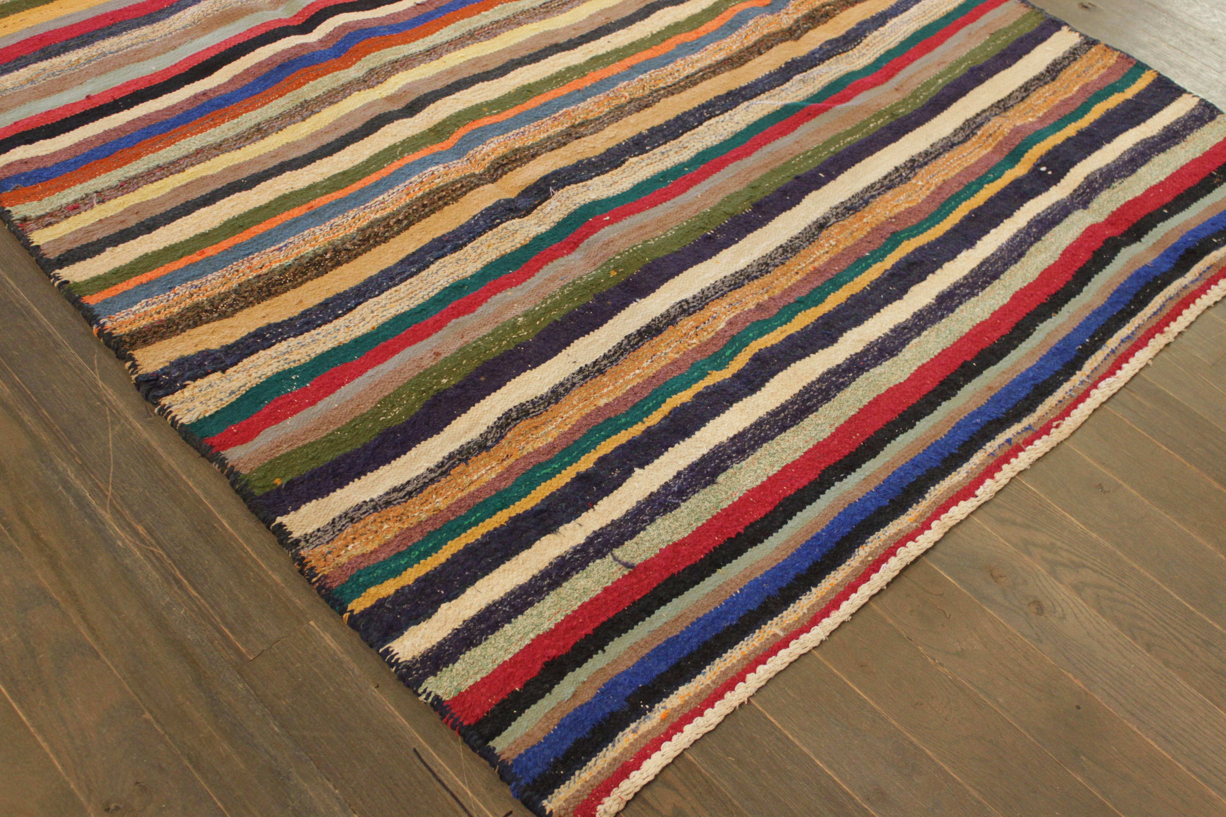 Hand-Knotted Beautifully Designed Vintage Kilim Rug For Sale