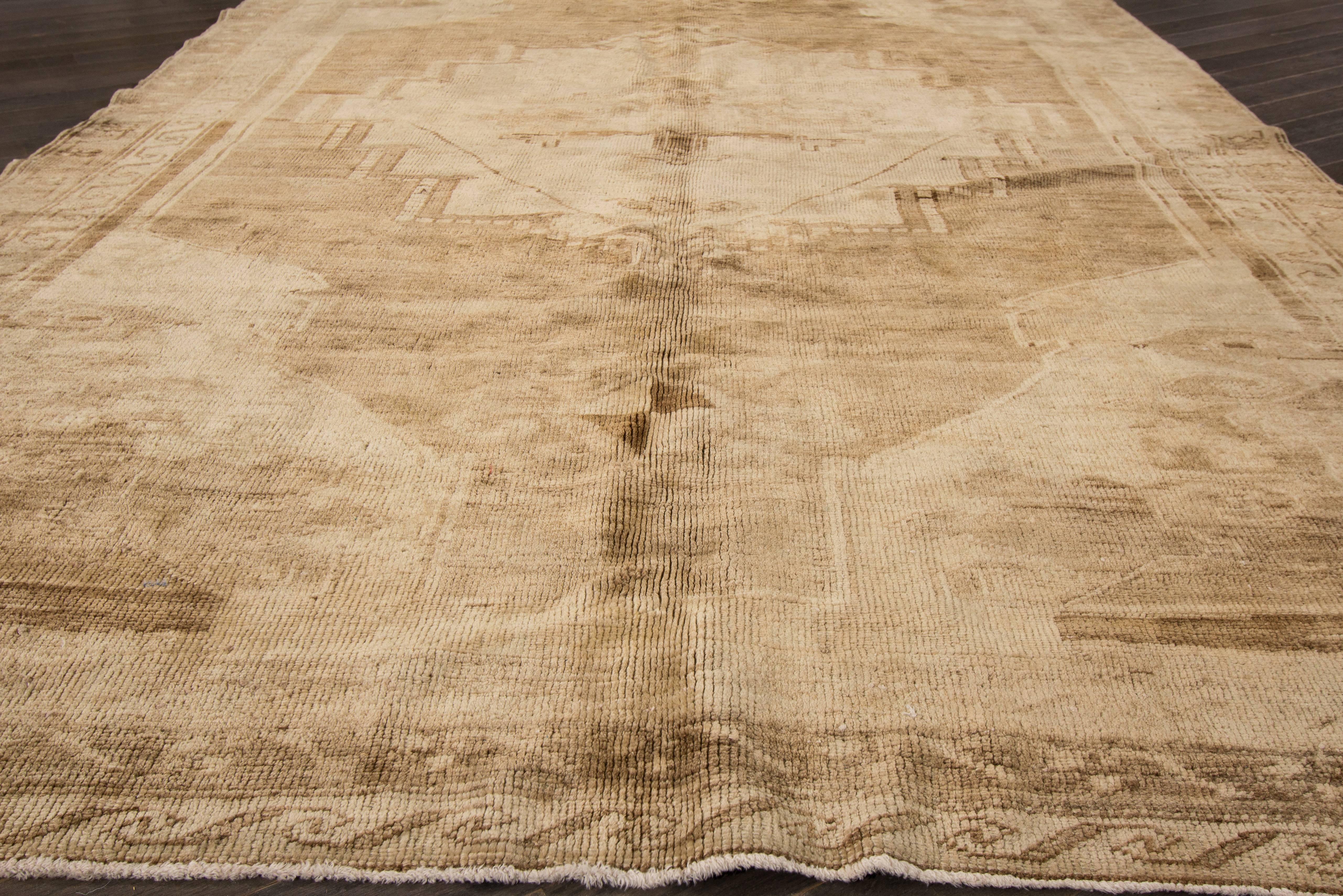 Antiker Khotan-Teppich (Frühes 20. Jahrhundert) im Angebot