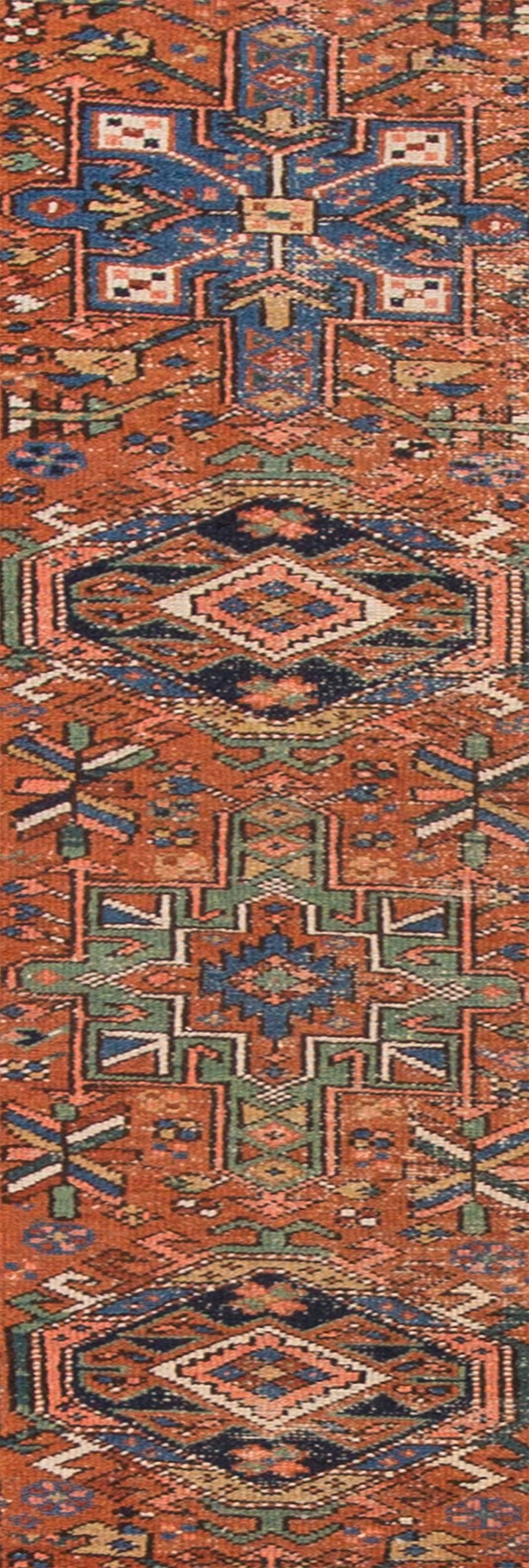 Vintage 1920s Rust/Orange Persian Heriz Carpet In Good Condition In Norwalk, CT