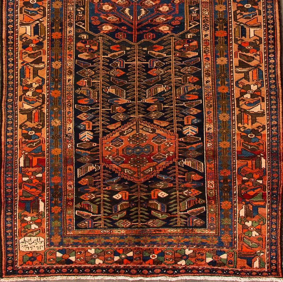 Antiker antiker persischer rostfarbener oder blauer Teppich im Zustand „Hervorragend“ im Angebot in Norwalk, CT