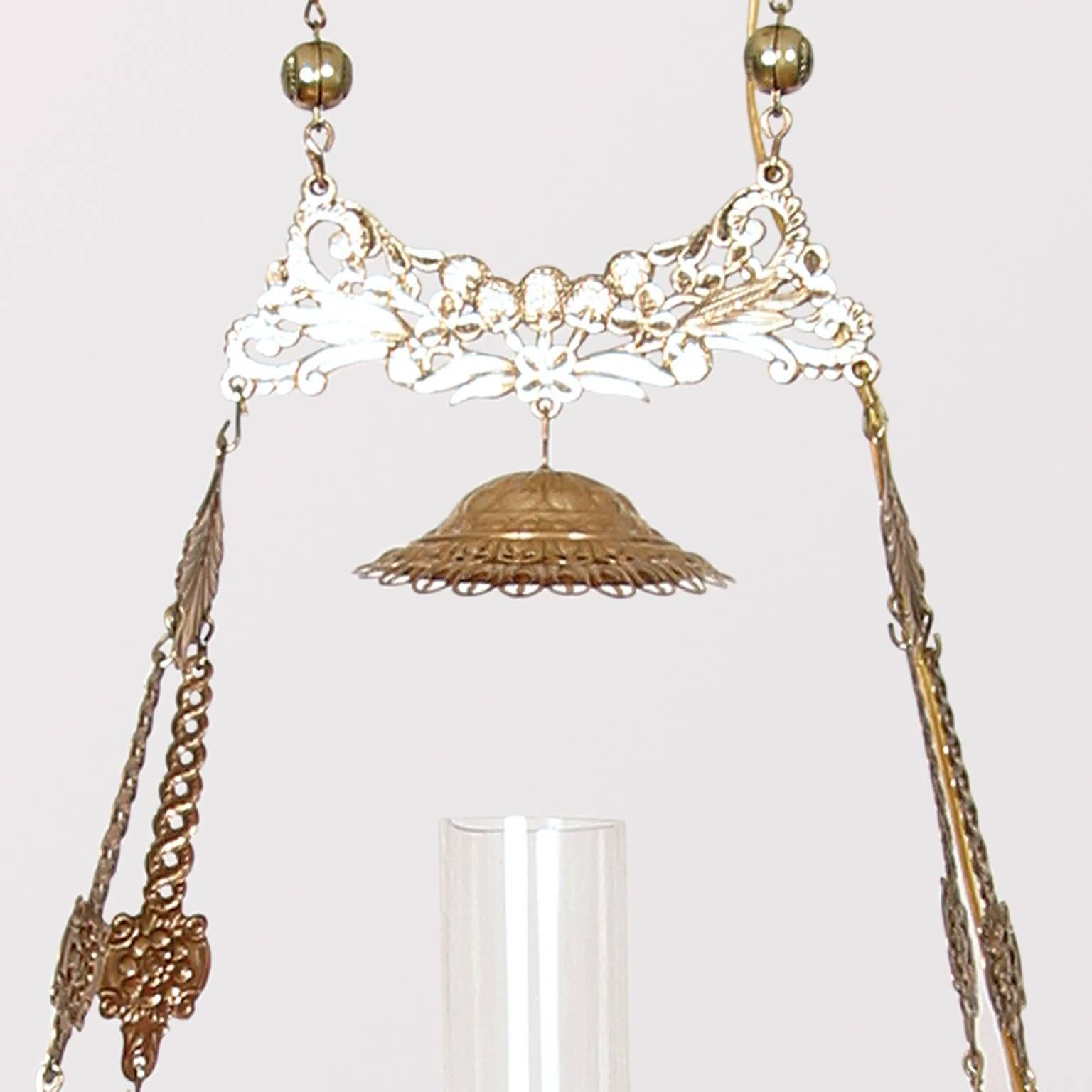 Late 19th Century Victorian Parlor Lamp with Cranbury Hobnail Shade For Sale