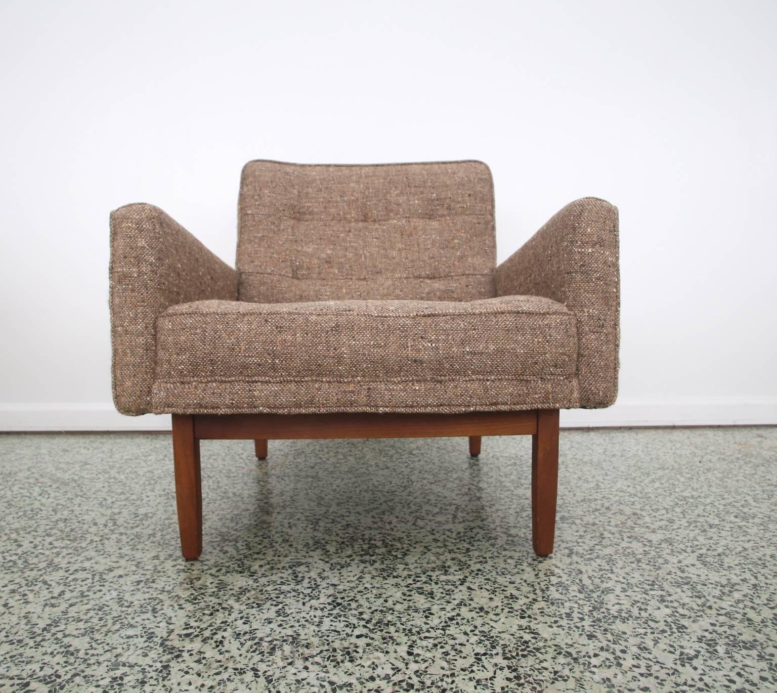 Mid-20th Century Early Pair of Florence Knoll Lounge Chairs