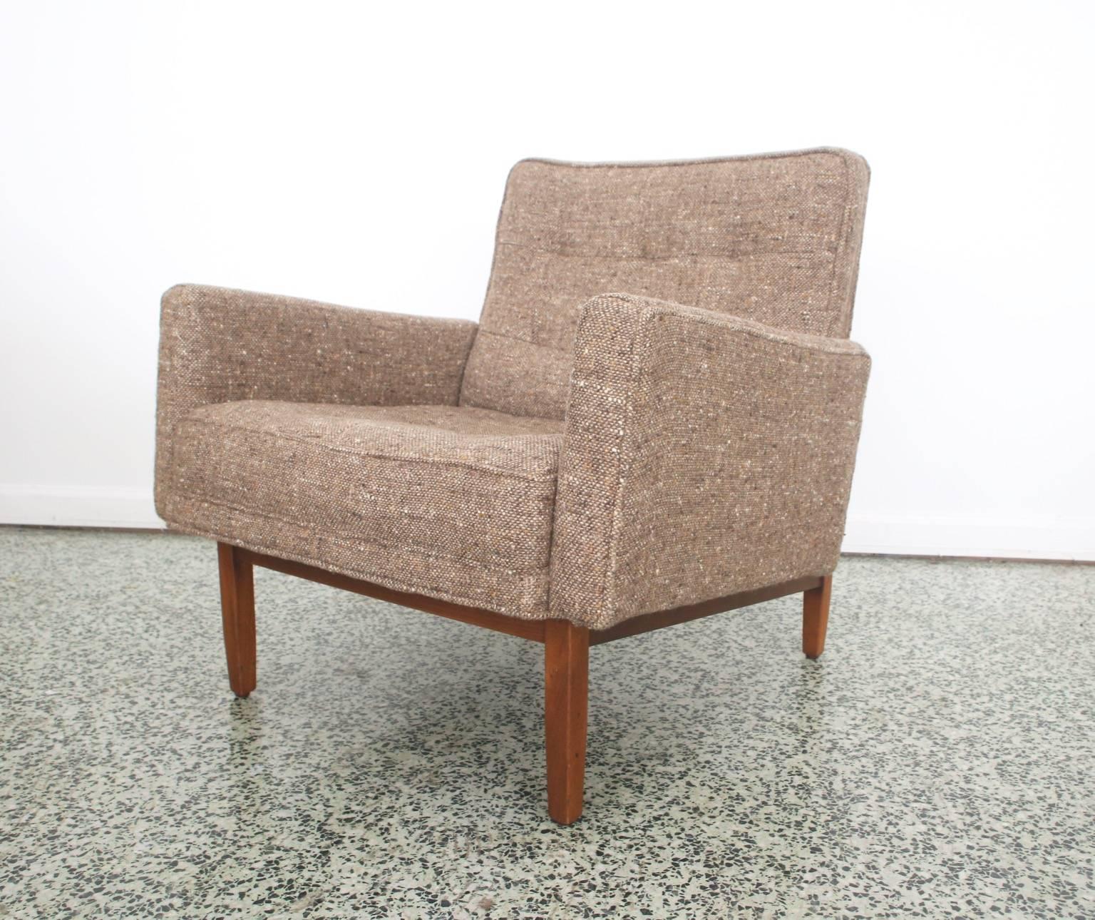 Early Pair of Florence Knoll Lounge Chairs 1