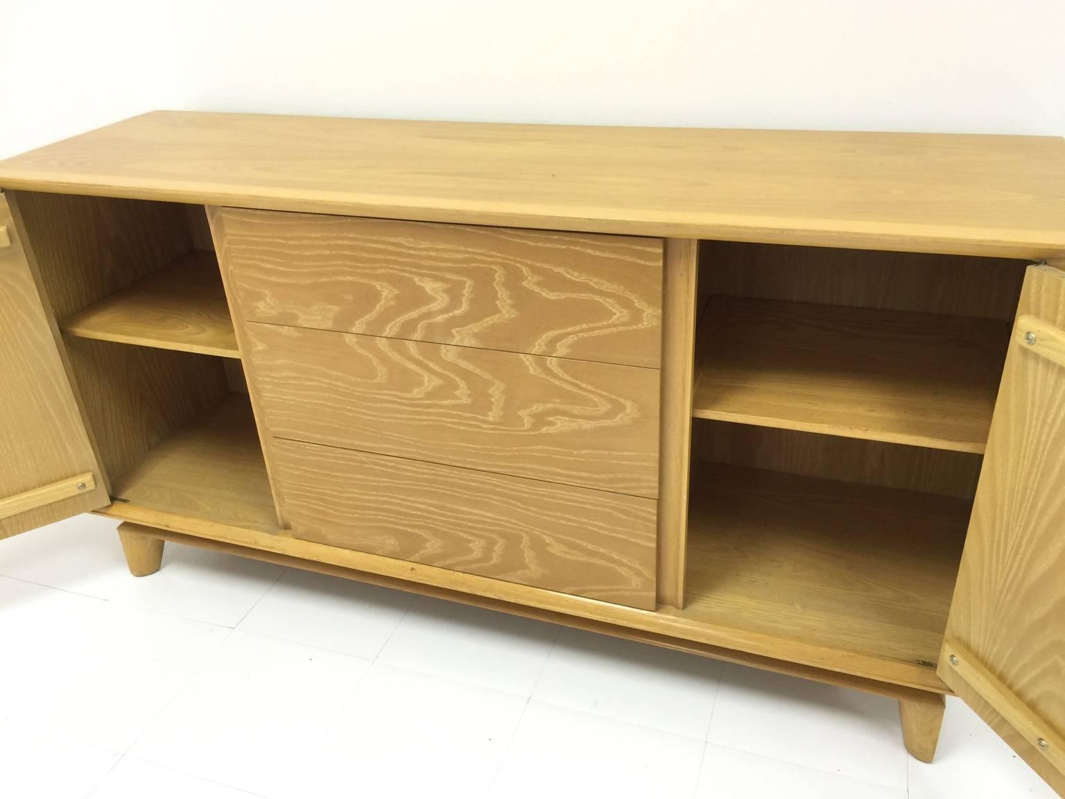 Mid-Century Credenza Paul Laszlo for Brown Saltman In Excellent Condition In St. Louis, MO