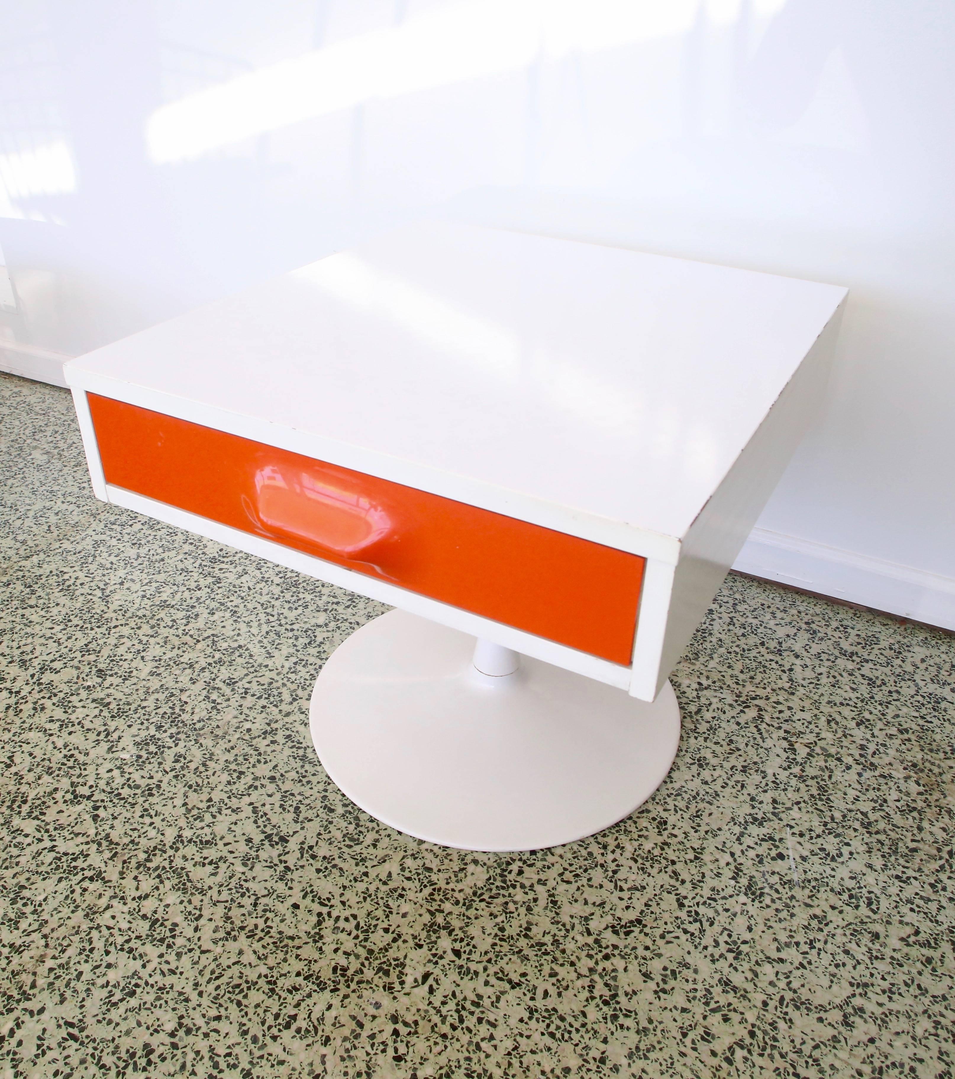 Pair of Mod Pop Raymond Loewy Style Nightstand by Broyhill 1