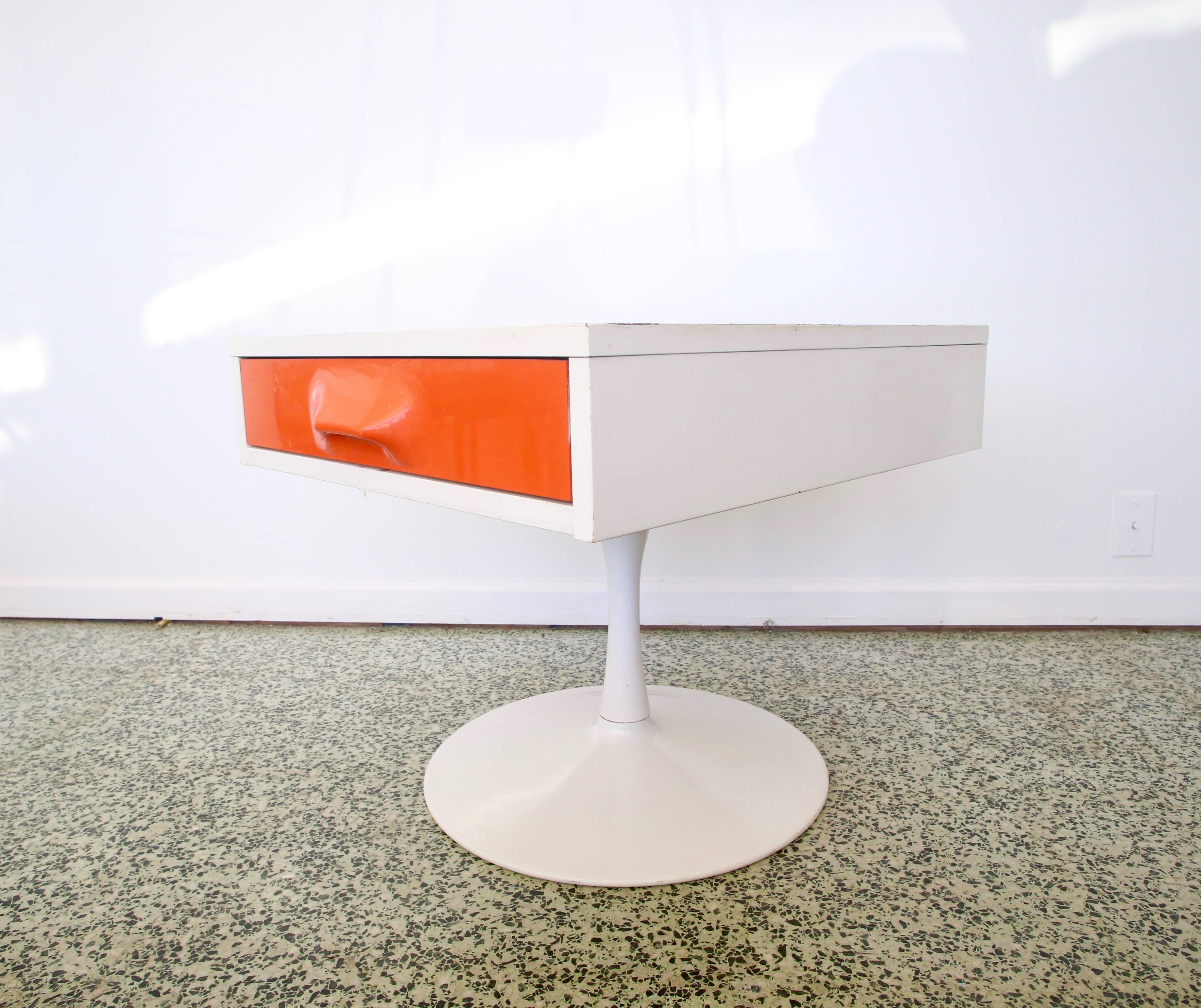 Pair of Mod Pop Raymond Loewy Style Nightstand by Broyhill 2