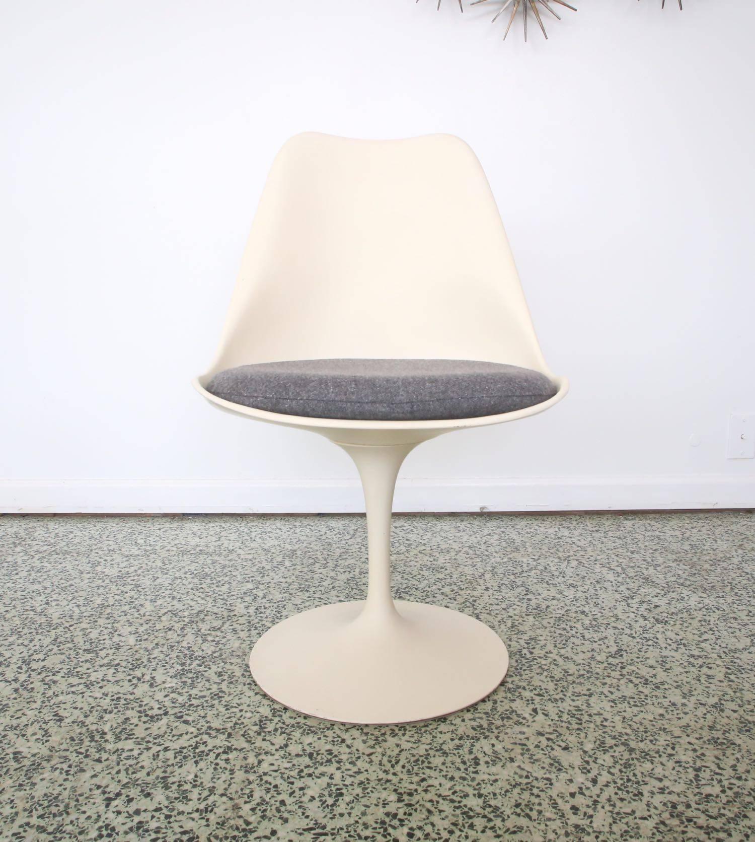 Four Saarinen for Knoll Dining Chairs In Good Condition In St. Louis, MO