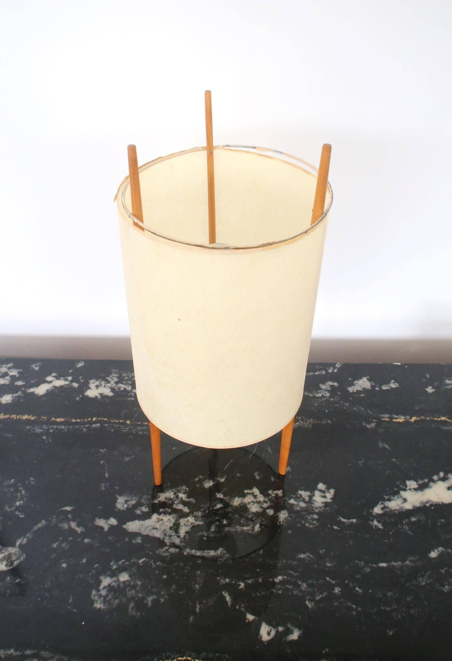 noguchi table lamp