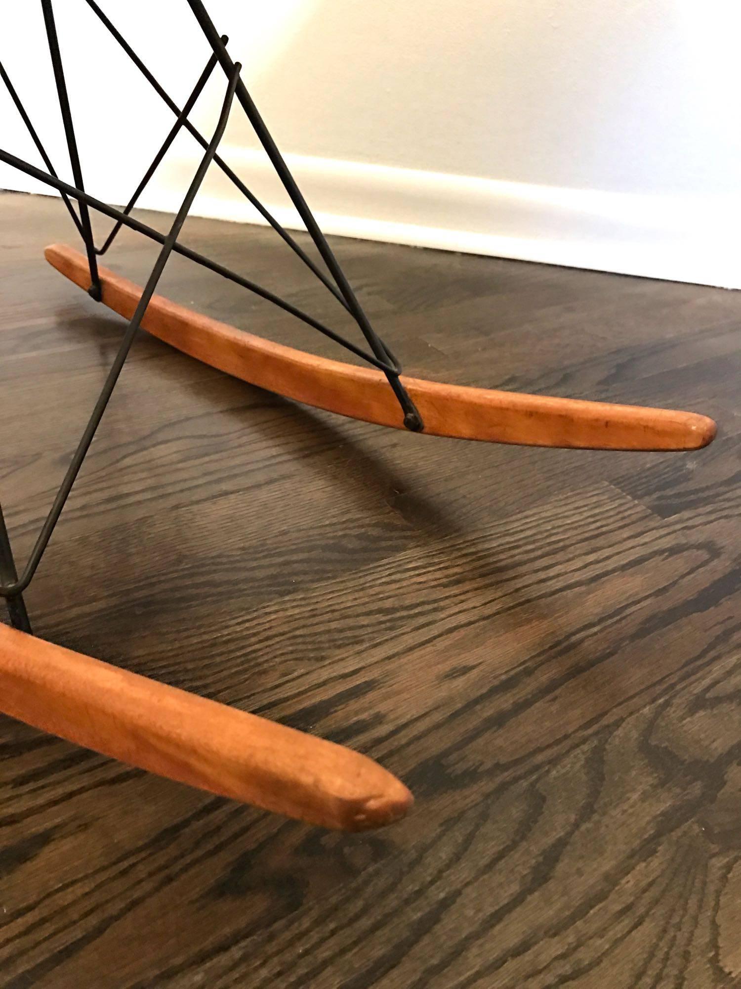 Mid-Century Modern Herman Miller Zenith Eames Rope Edge Rocker (RAR) with Rare Base