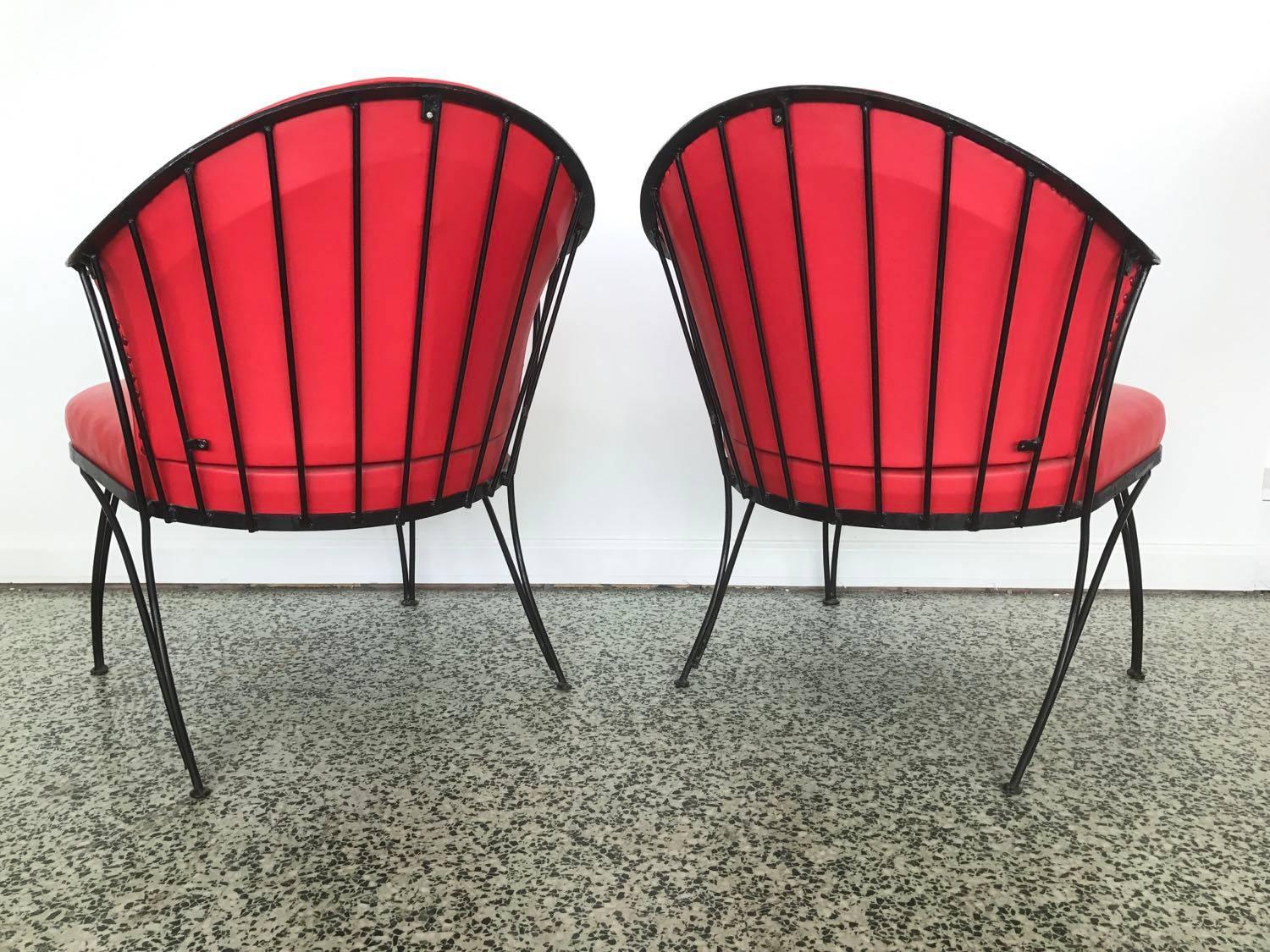 Mid-Century Modern Pair of Woodard Lounge Chairs