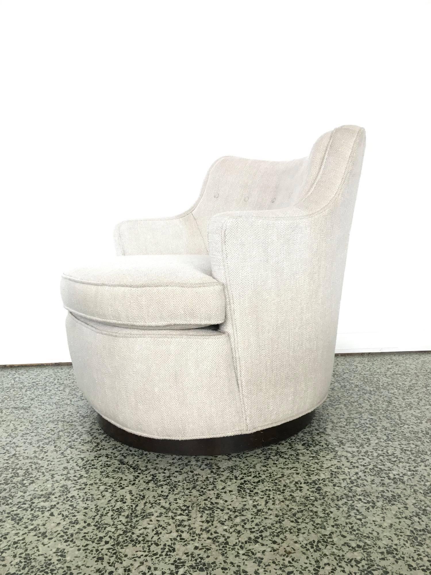 Mid-Century Modern Swivel Lounge Chair by Edward Wormley for Dunbar