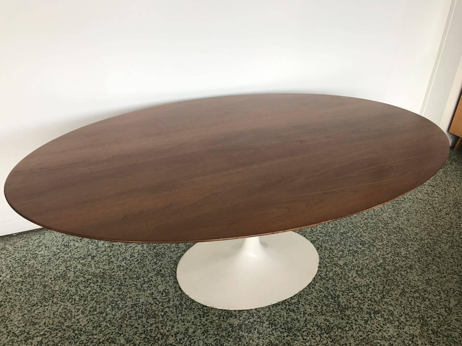 Knoll Saarinen Oval Dining Conference Table 1