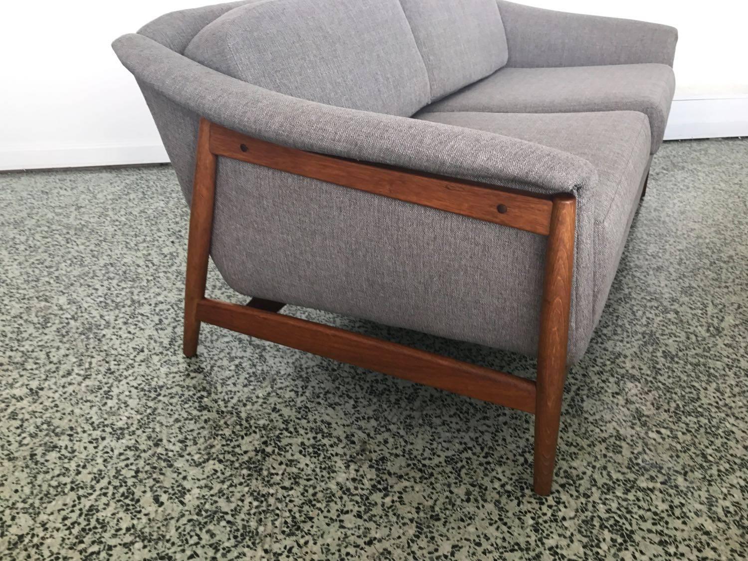 Folke Ohlsson, Mid-Century Danish Sofa by DUX In Excellent Condition In St. Louis, MO