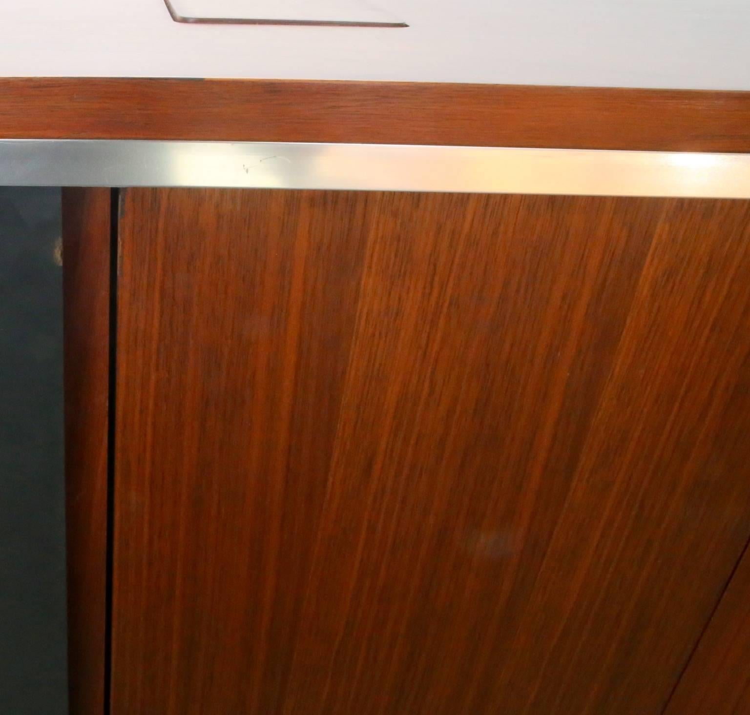 Herman Miller Credenza Desk by George Nelson In Excellent Condition In St. Louis, MO