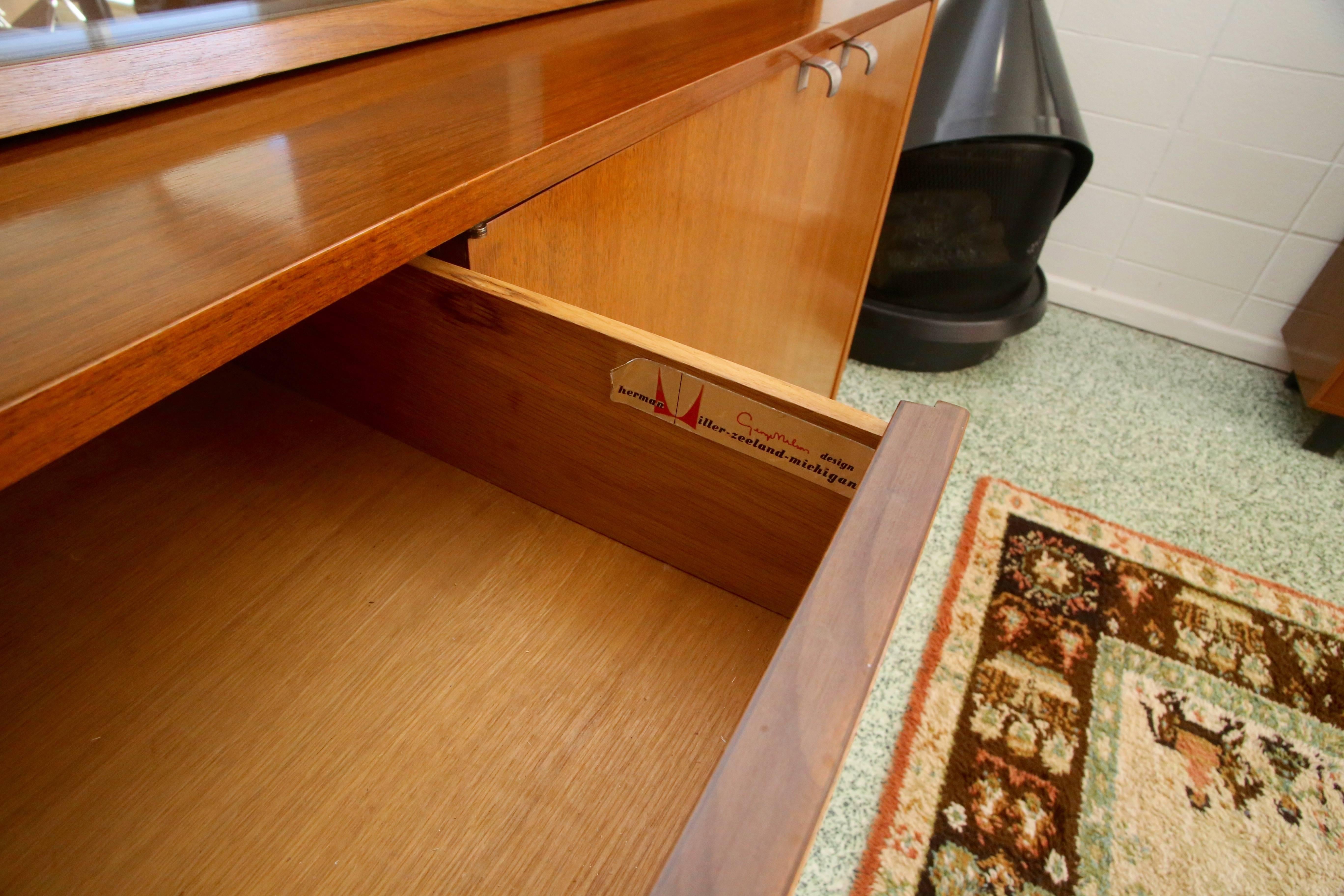 20th Century Beautiful Sideboard Credenza with Hutch by George Nelson for Herman Miller