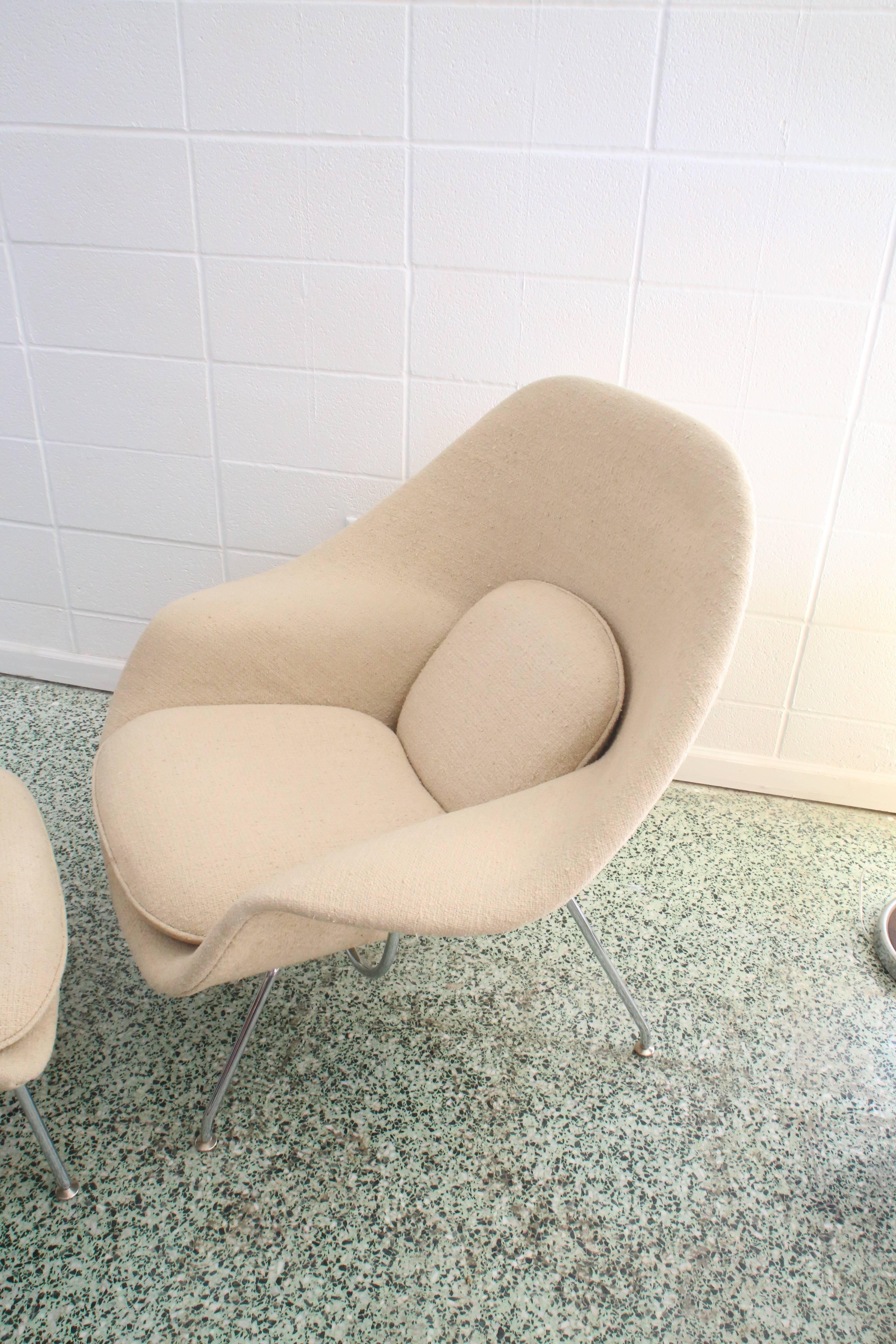 1979 Womb Chair & Ottoman by Eero Saarinen for Knoll Original Fabric 1