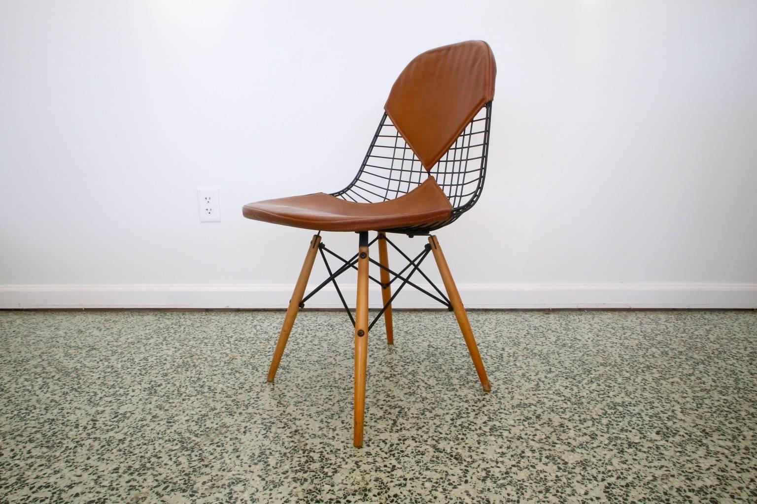 Mid-20th Century Set of Four Early Charles Eames Dowel Leg Chairs