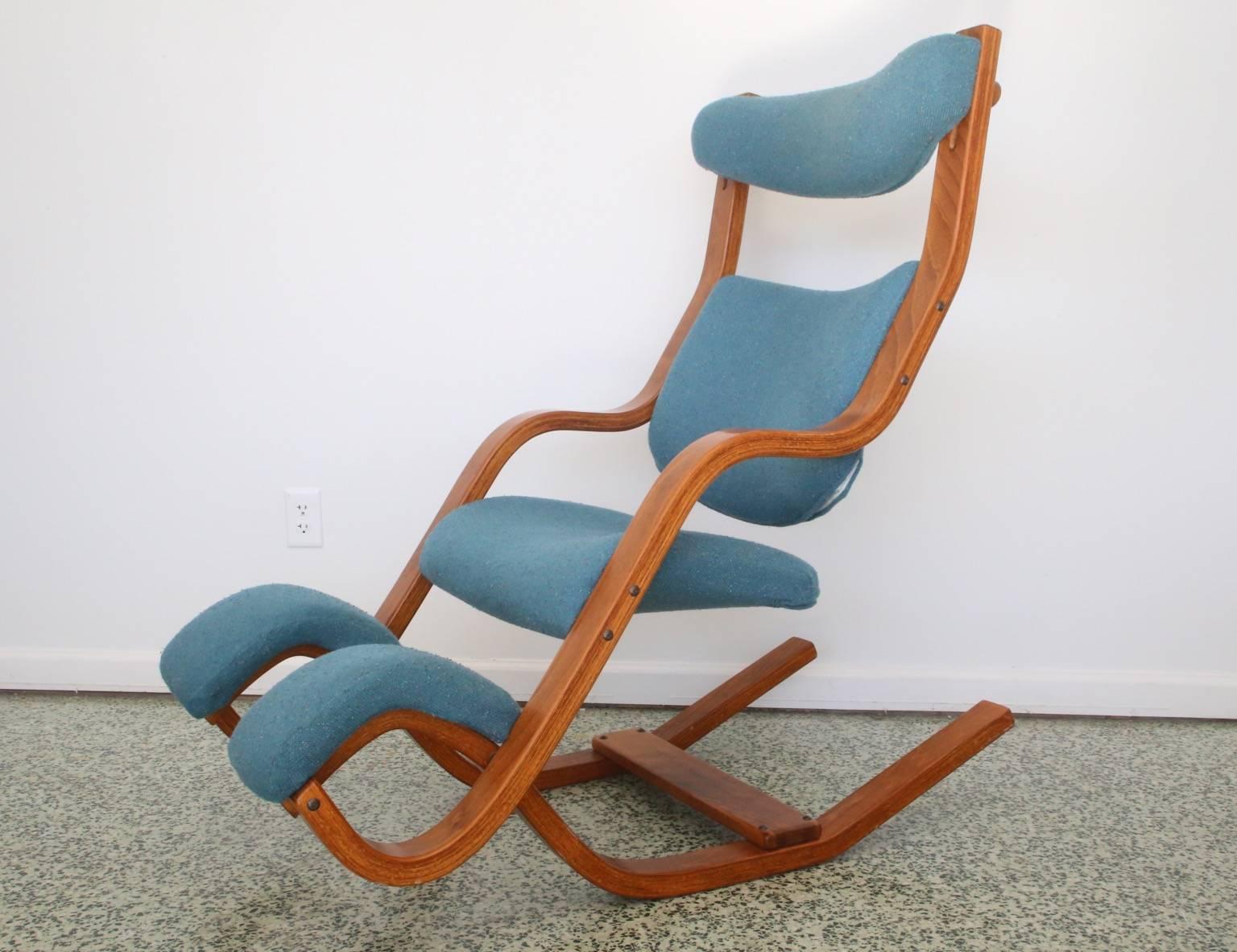 peter opsvik gravity chair