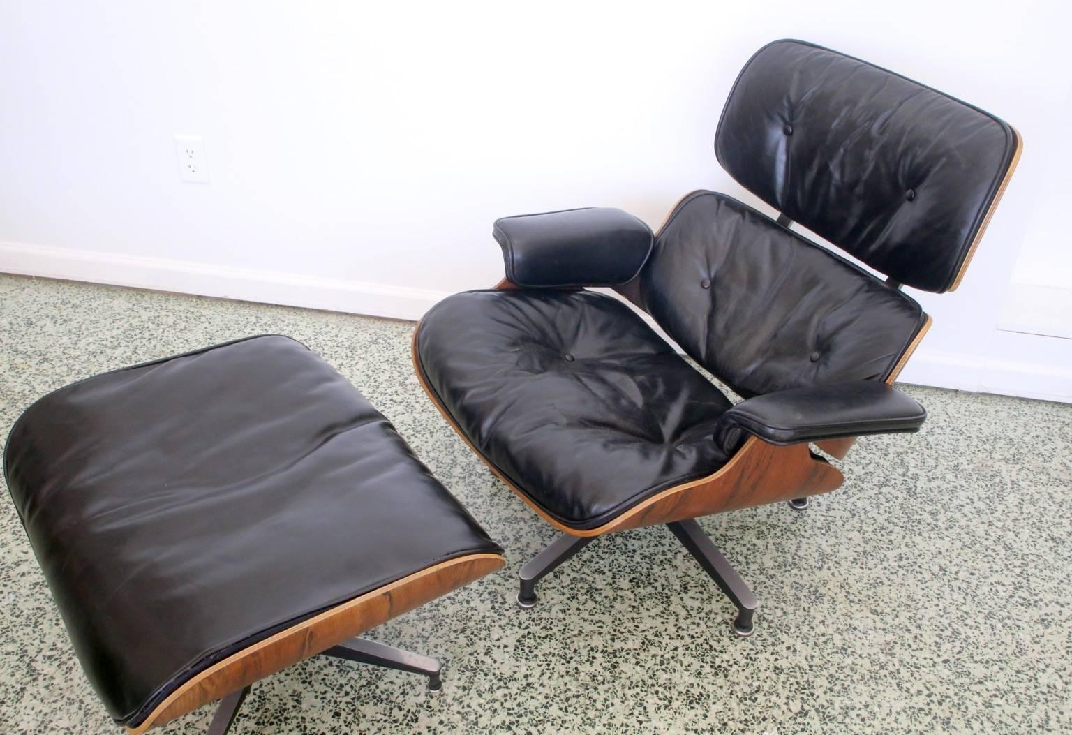 Mid-Century Modern Herman Miller Eames Rosewood 670/671 Lounge Chair and Ottoman